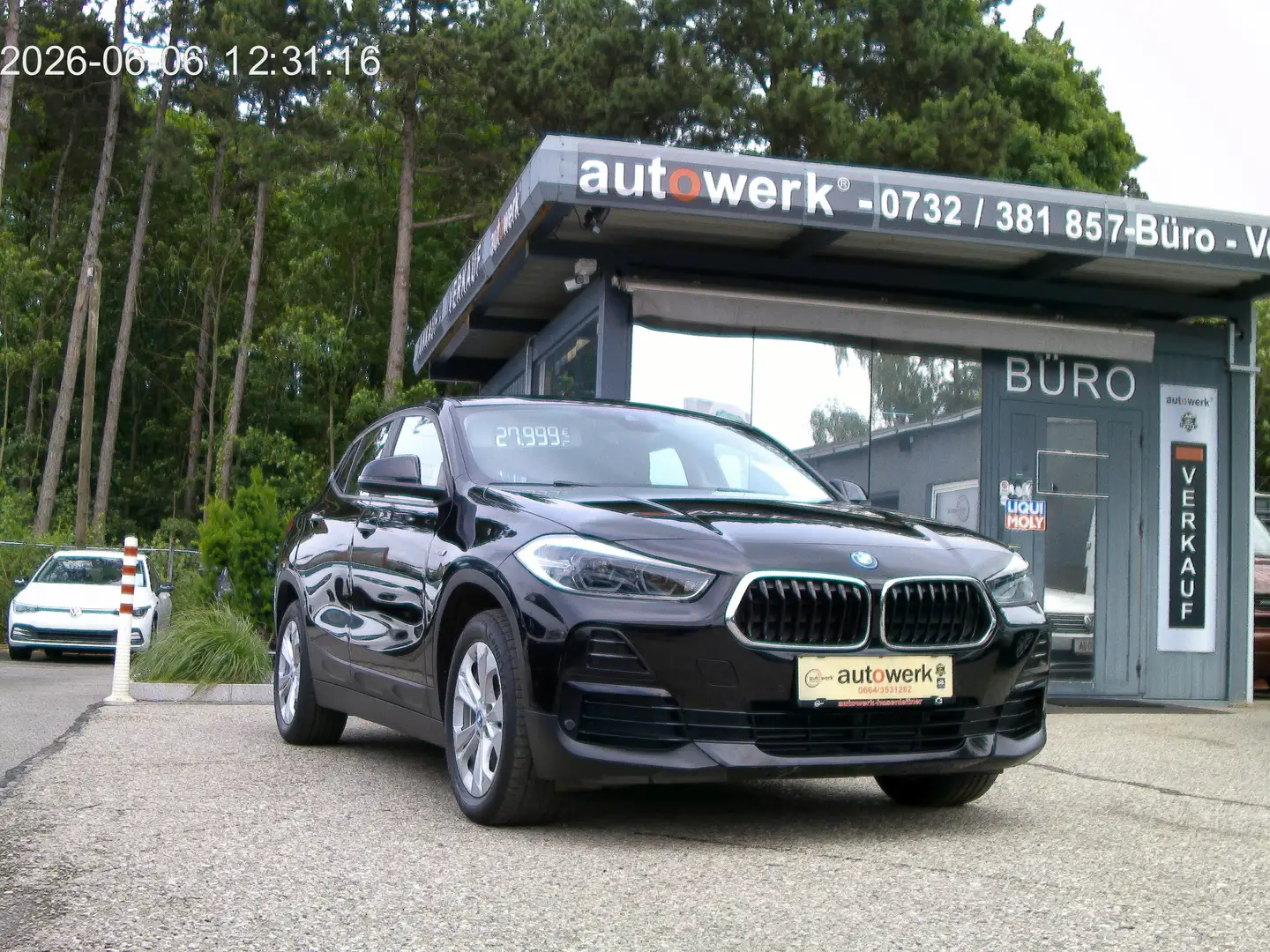 BMW X2 xDrive 25 e Advantage Schwarz - 1