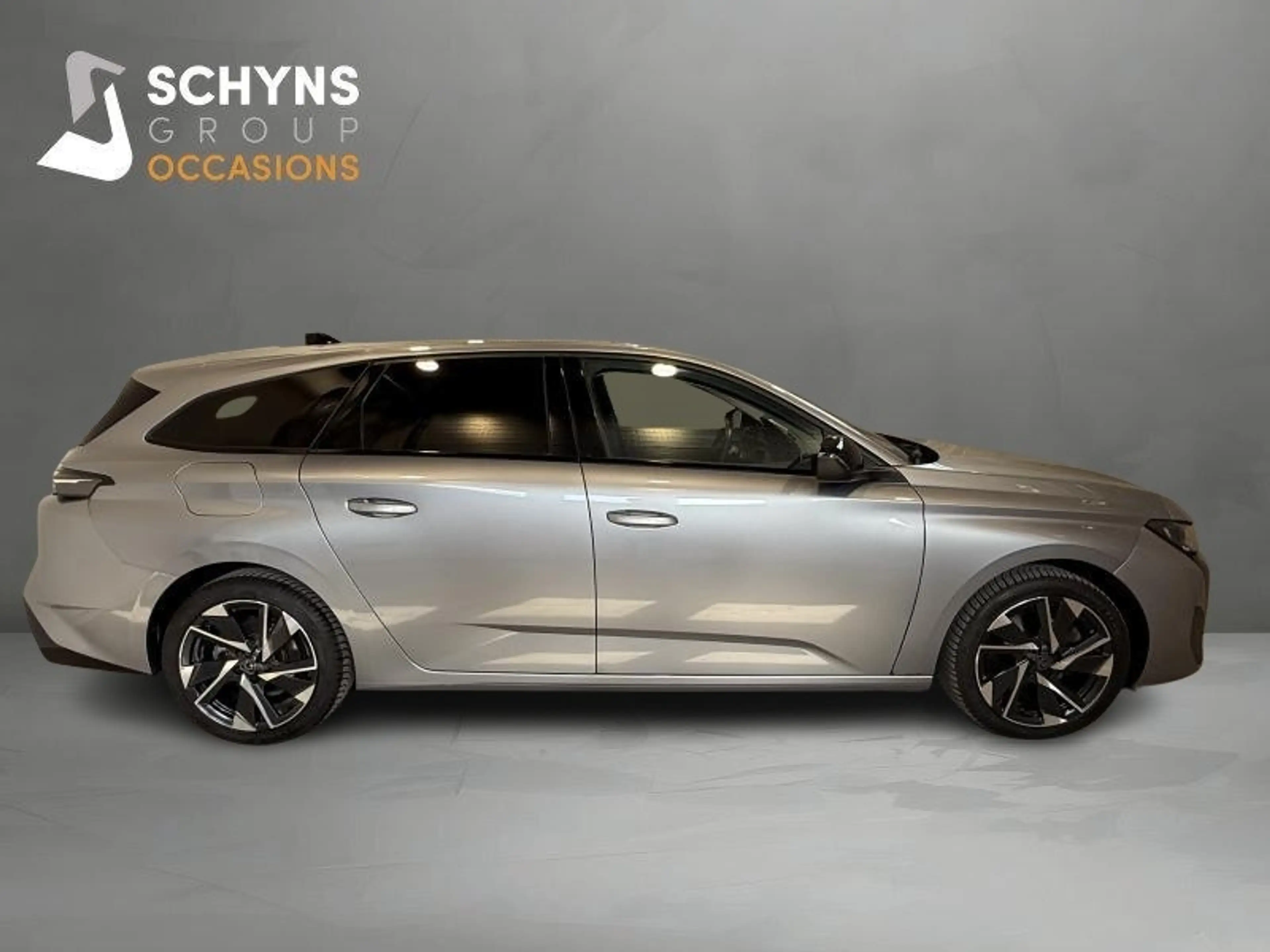 Peugeot 308 III & e- Allure — photo 5