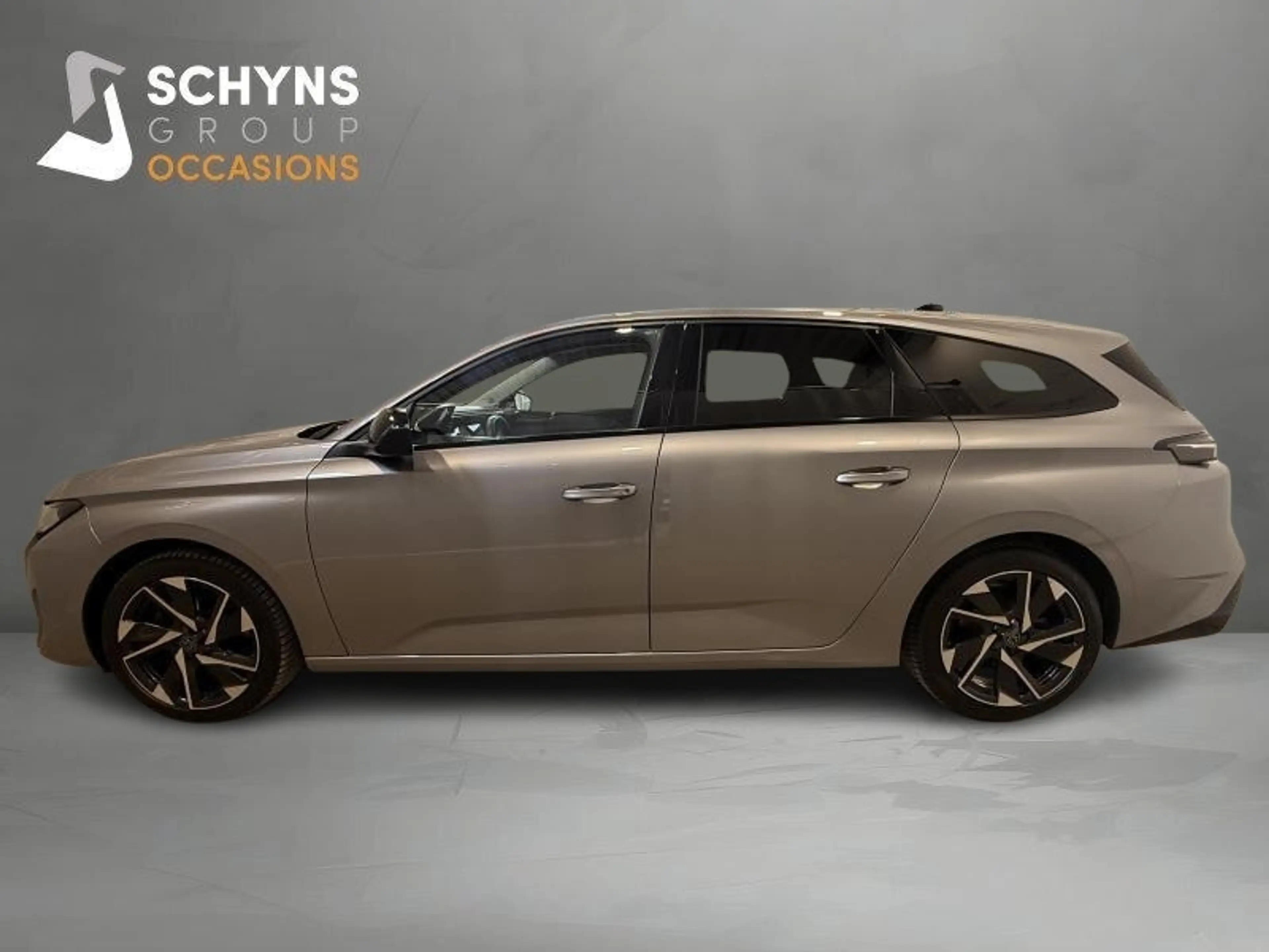 Peugeot 308 III & e- Allure — photo 8