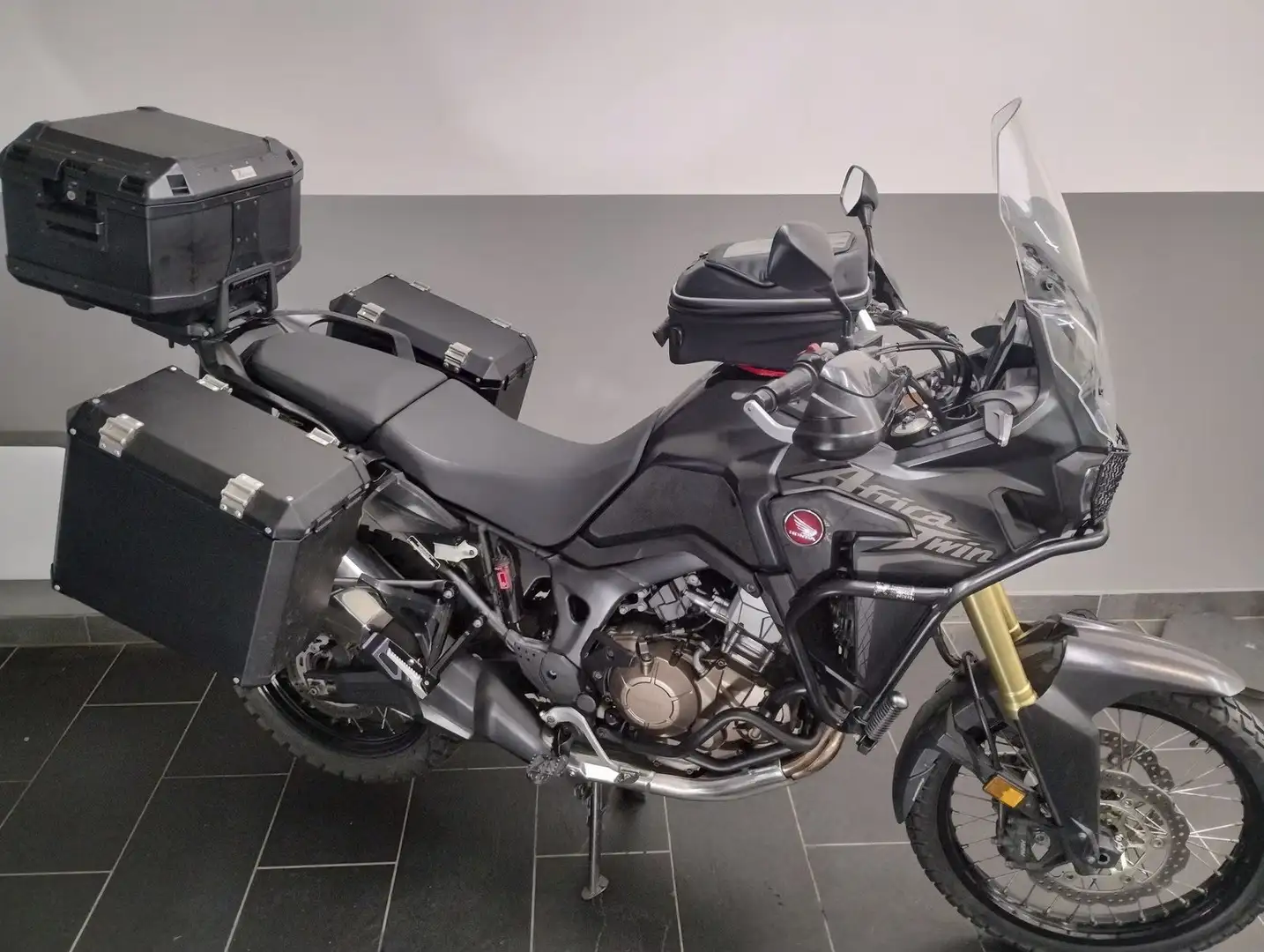 Honda CRF 1000 L Africa Twin Fekete - 1