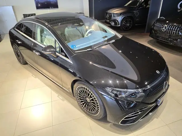 Mercedes-Benz Eqs view 12