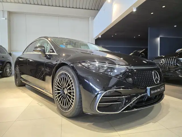 Mercedes-Benz Eqs view 8