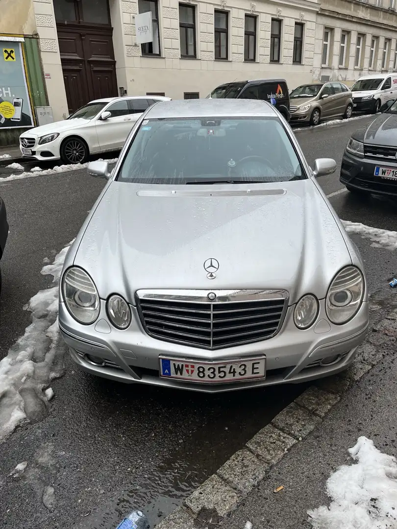 Mercedes-Benz E 220 E 220 Classic CDI Classic Silber - 1