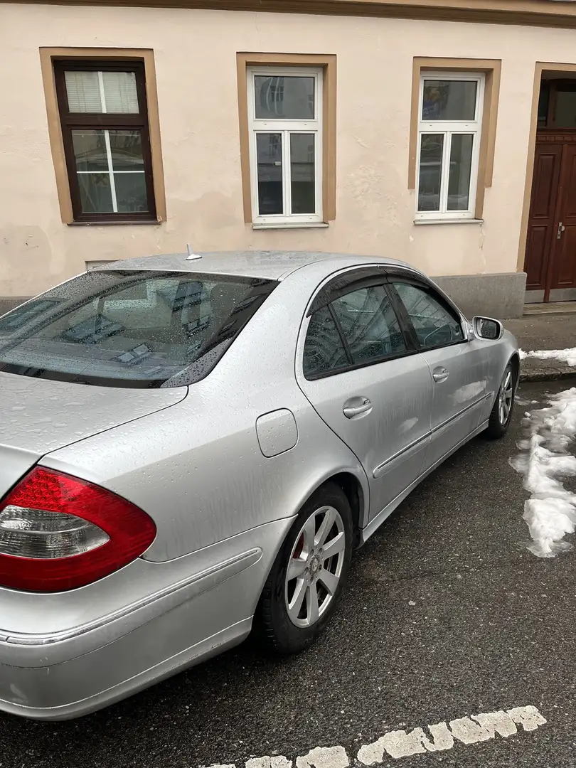 Mercedes-Benz E 220 E 220 Classic CDI Classic Silber - 2