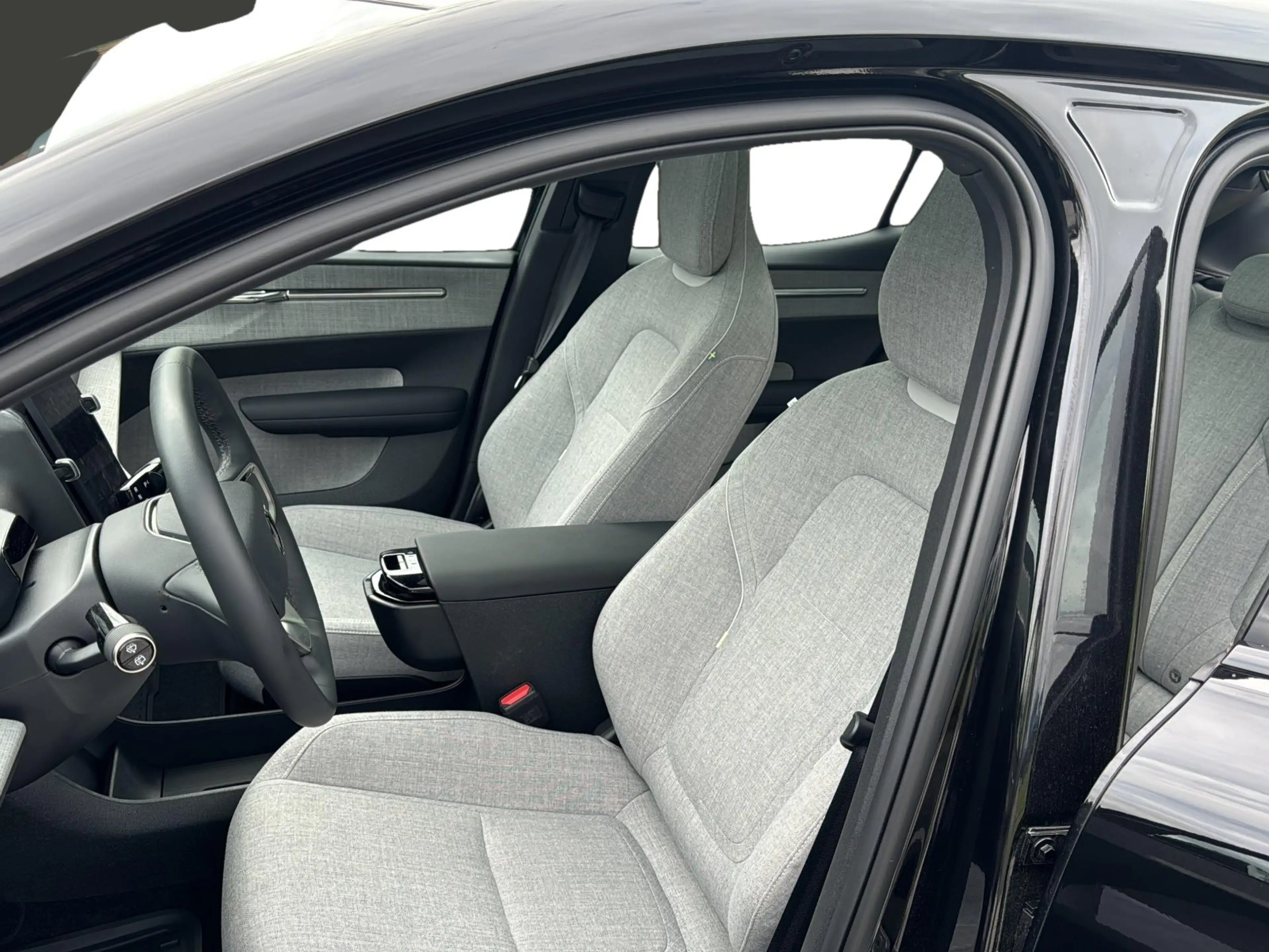 Volvo EX30 Ultra, Single Motor Extended Range, Vollelekt Ultr — photo 15