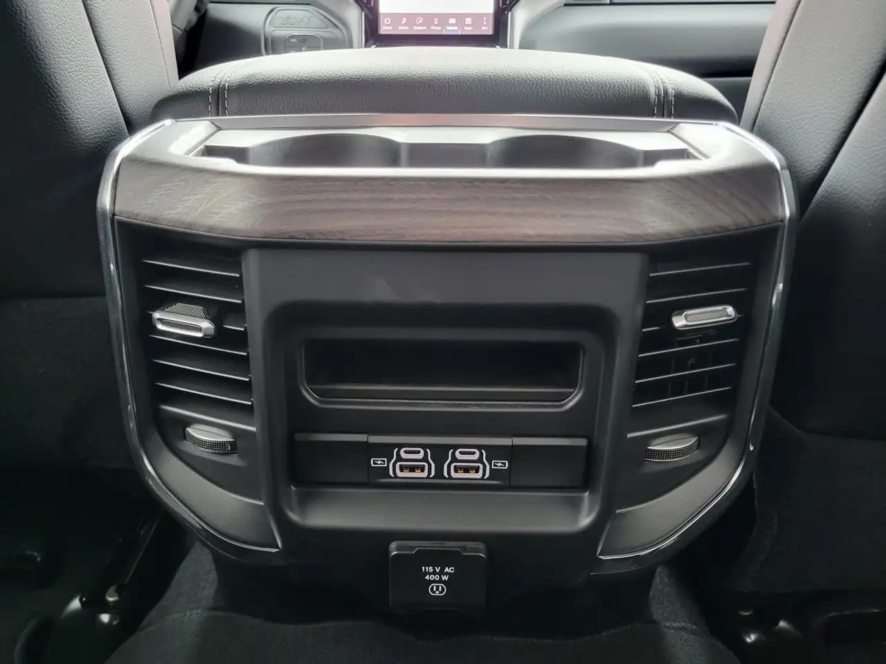 RAM 3500 снимка RAM 3500