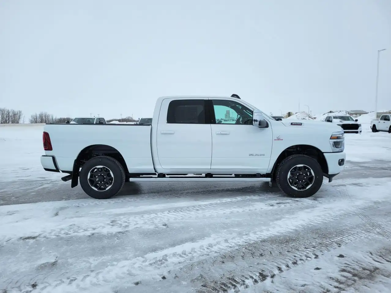 RAM 3500 снимка RAM 3500