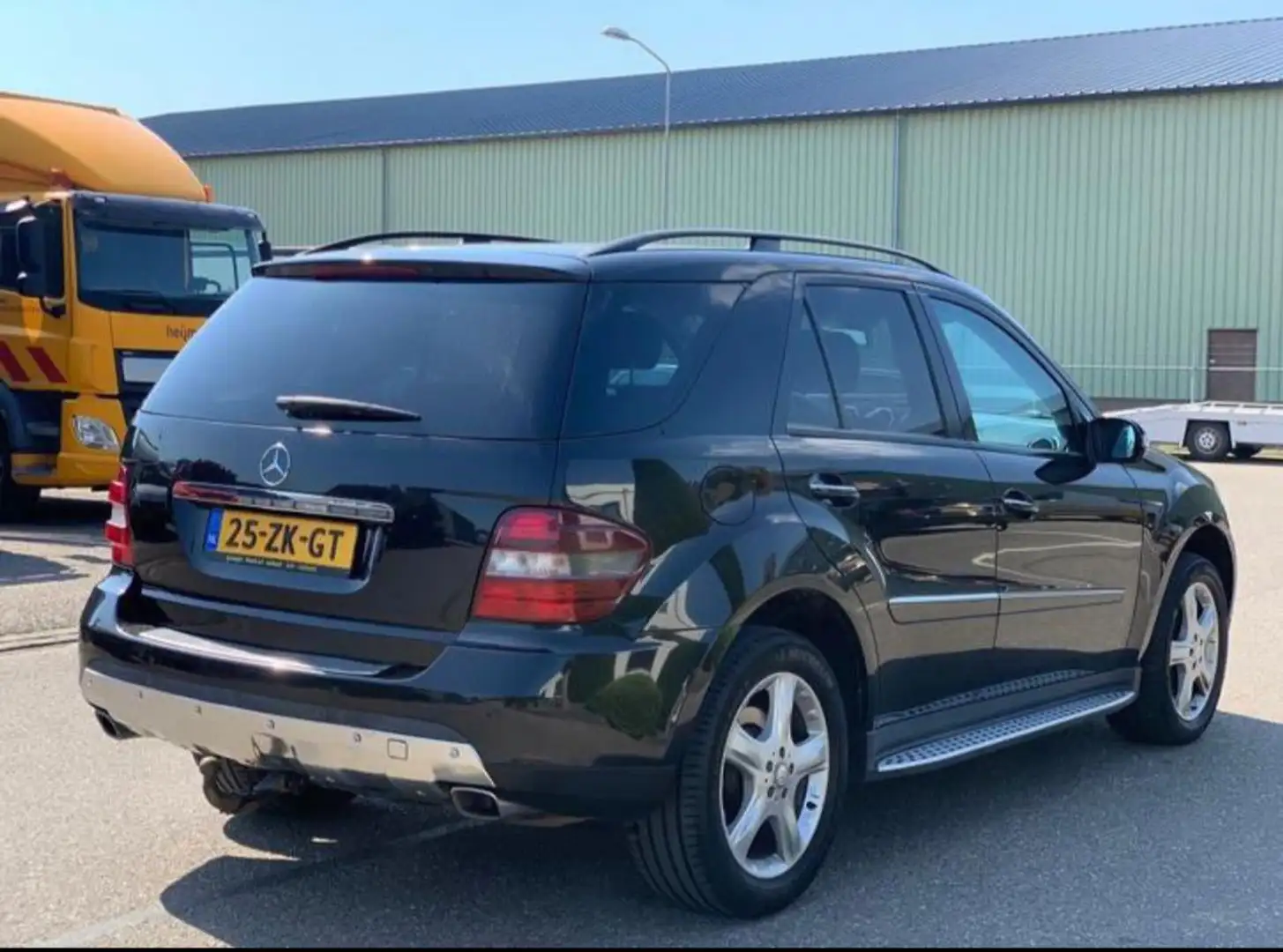 Mercedes-Benz ML 320 Zwart - 1