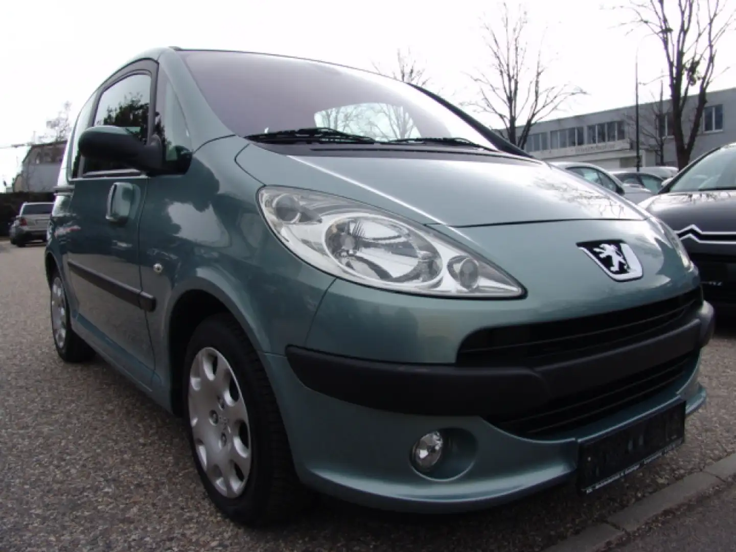 Peugeot 1007 1.4 Premium City-Paket Сірий - 2