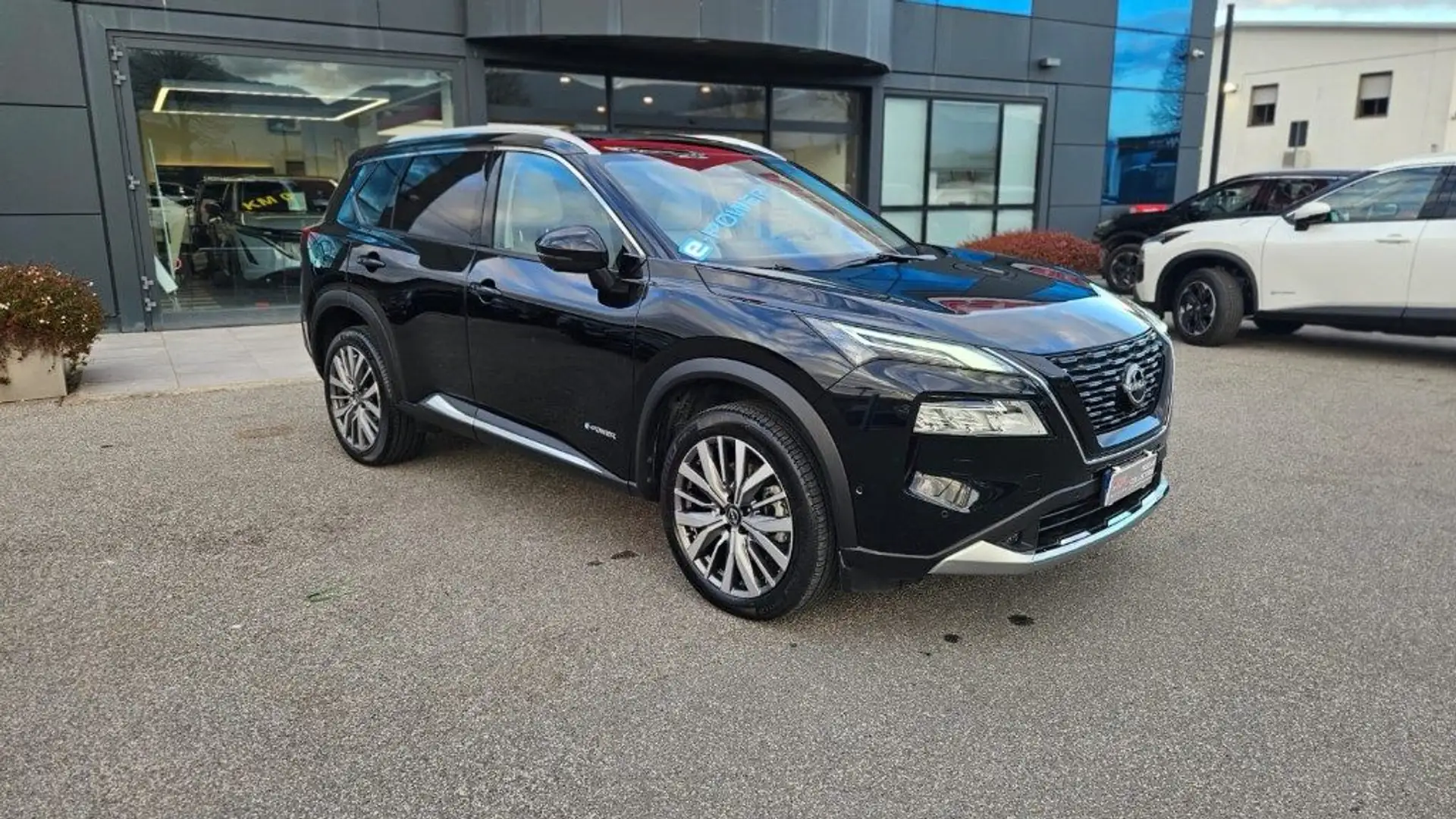 Nissan X-Trail e-Power 2WD 5 posti Tekna Schwarz - 2