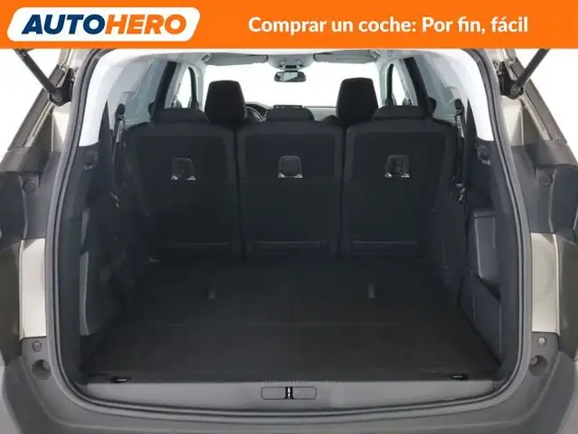 Peugeot 5008 view 18