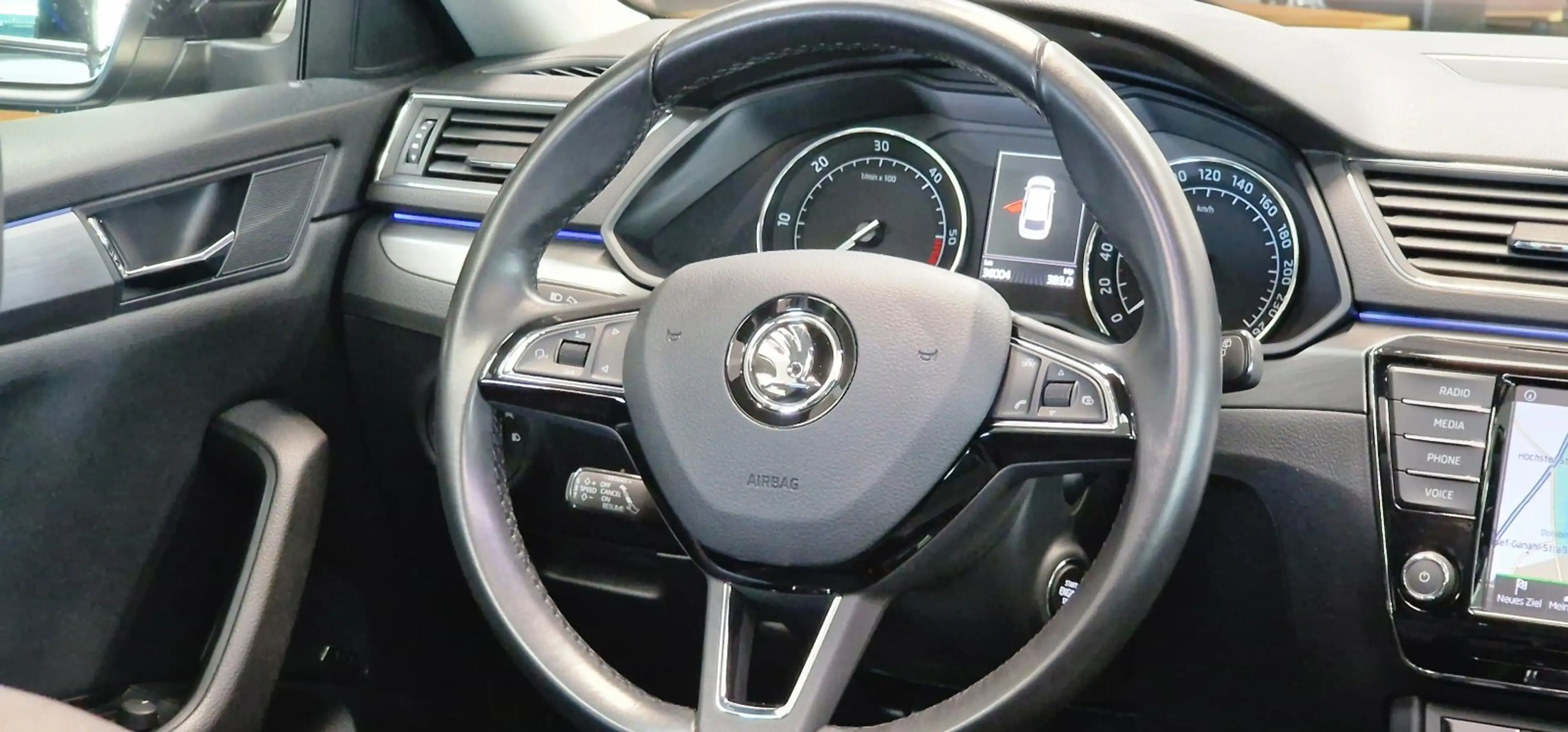 Skoda Superb Combi 2.0 TDI 4x4 STYLE 1-Hand DSG *Pano*CanTon*Si — photo 13