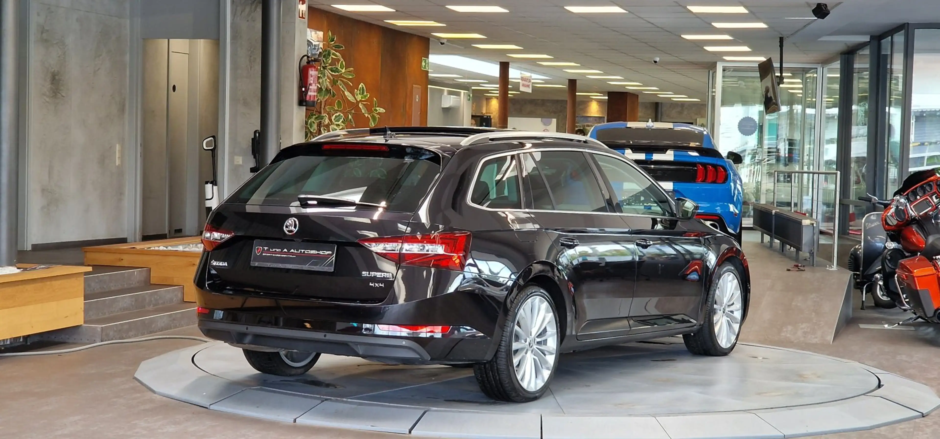 Skoda Superb Combi 2.0 TDI 4x4 STYLE 1-Hand DSG *Pano*CanTon*Si — photo 7