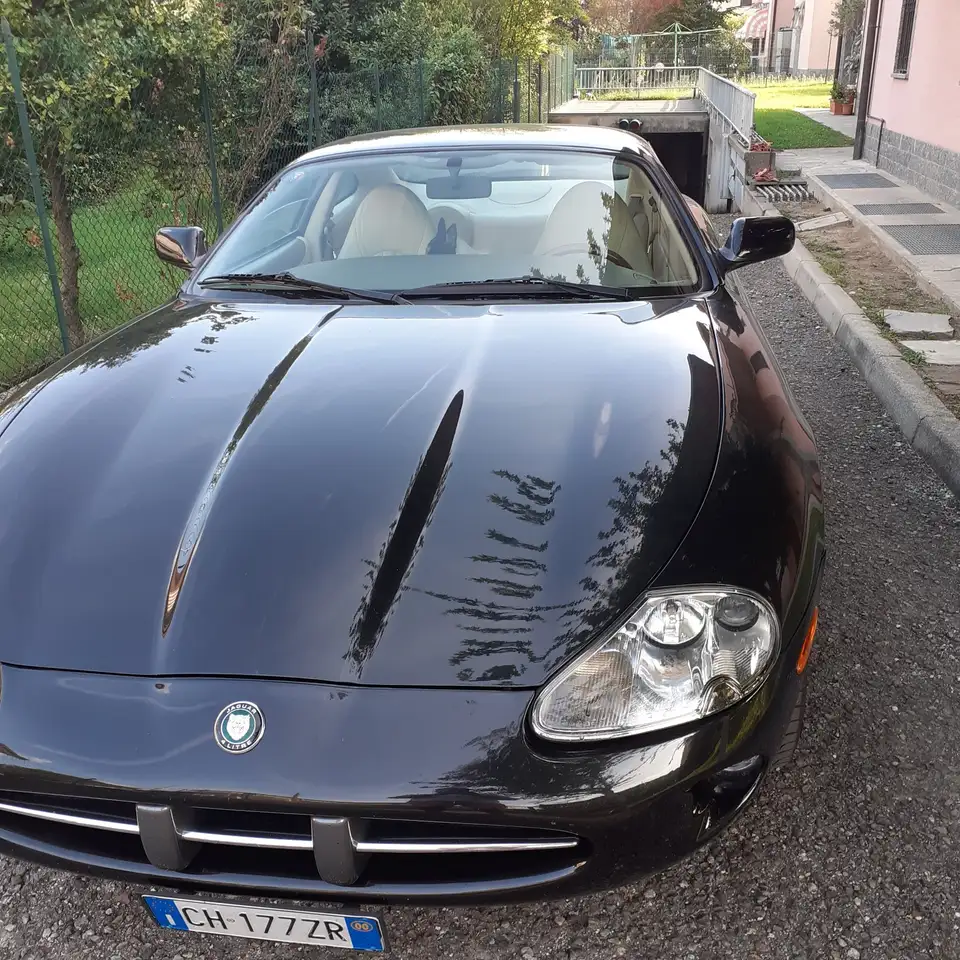 Jaguar XK8 Coupe 4.0, foto 5