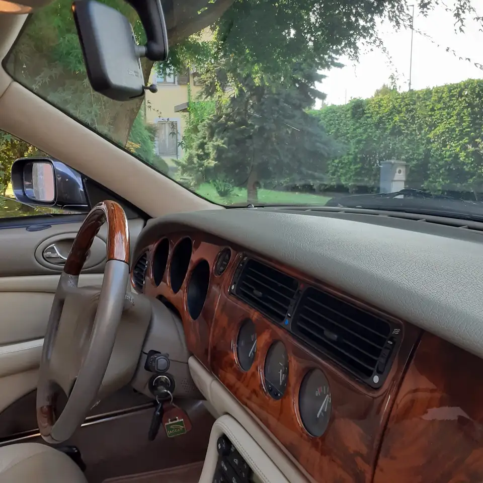 Jaguar XK8 Coupe 4.0, foto 9
