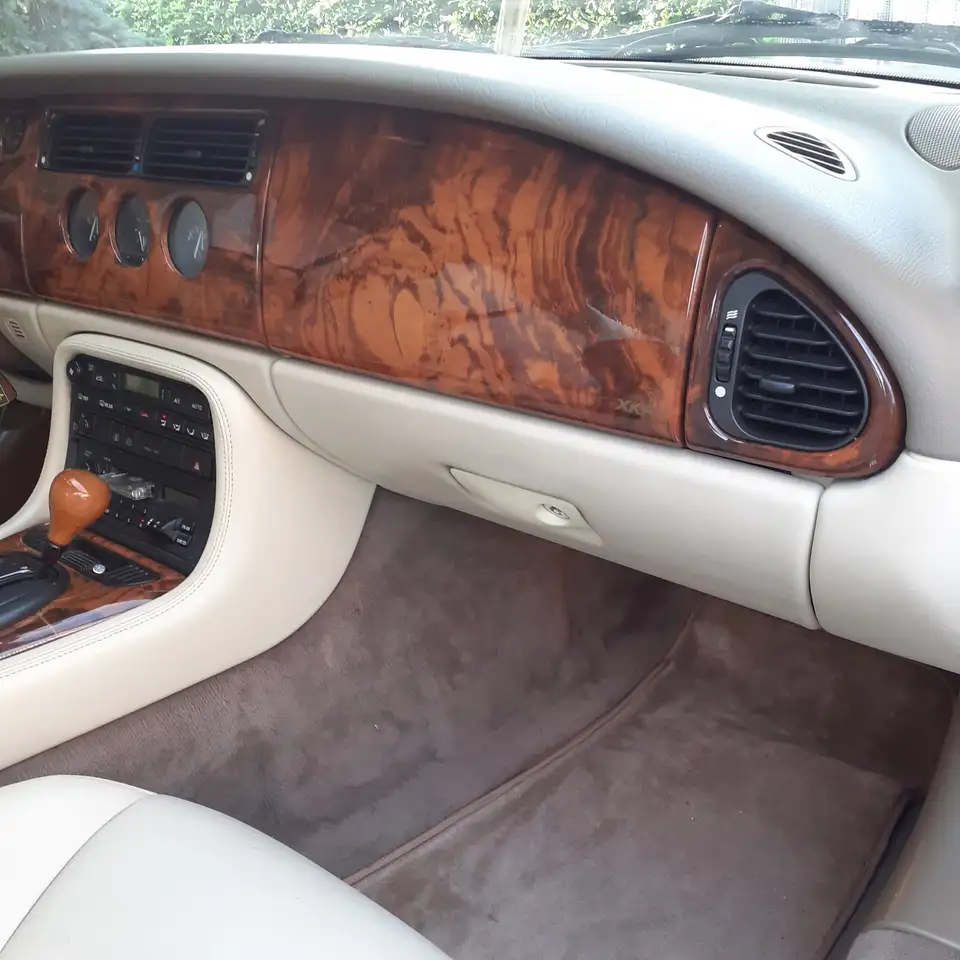 Jaguar XK8 Coupe 4.0, foto 6