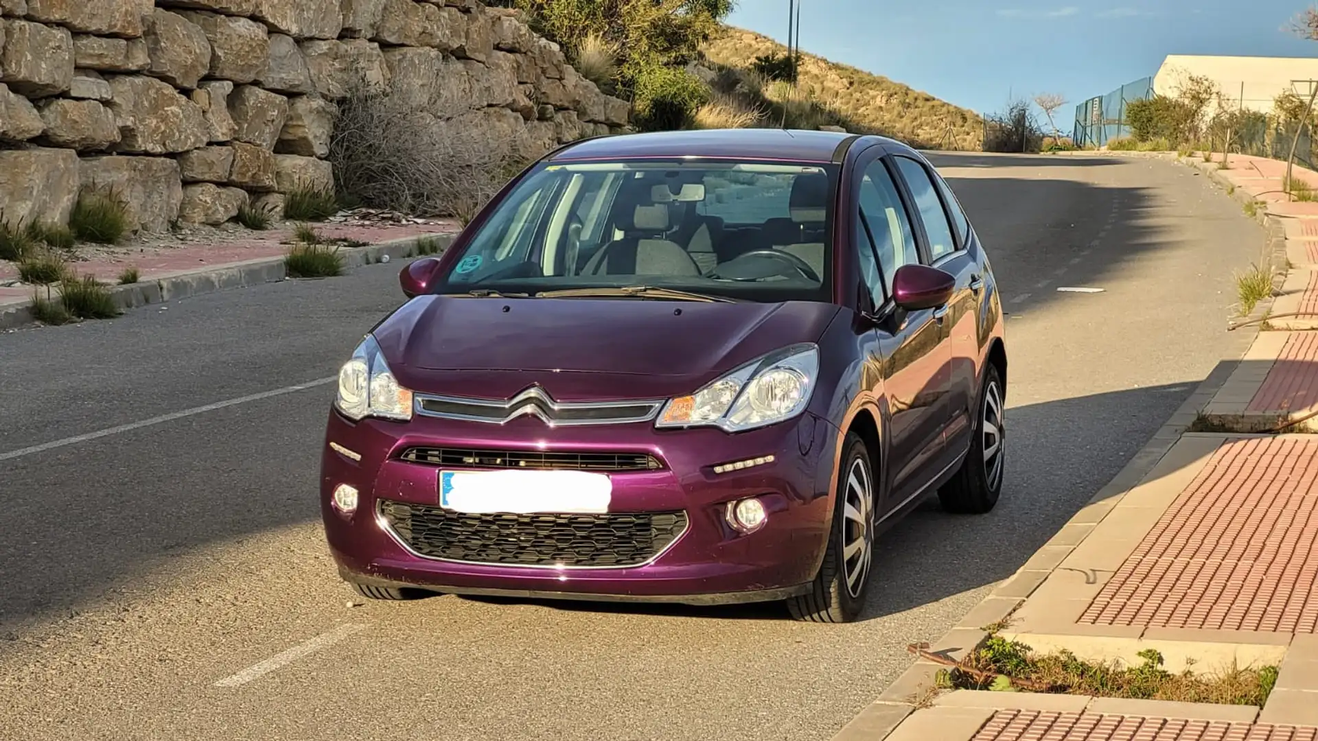 Citroen C3 C3 1.0 PureTech Live 68 Live Burdeos - 1