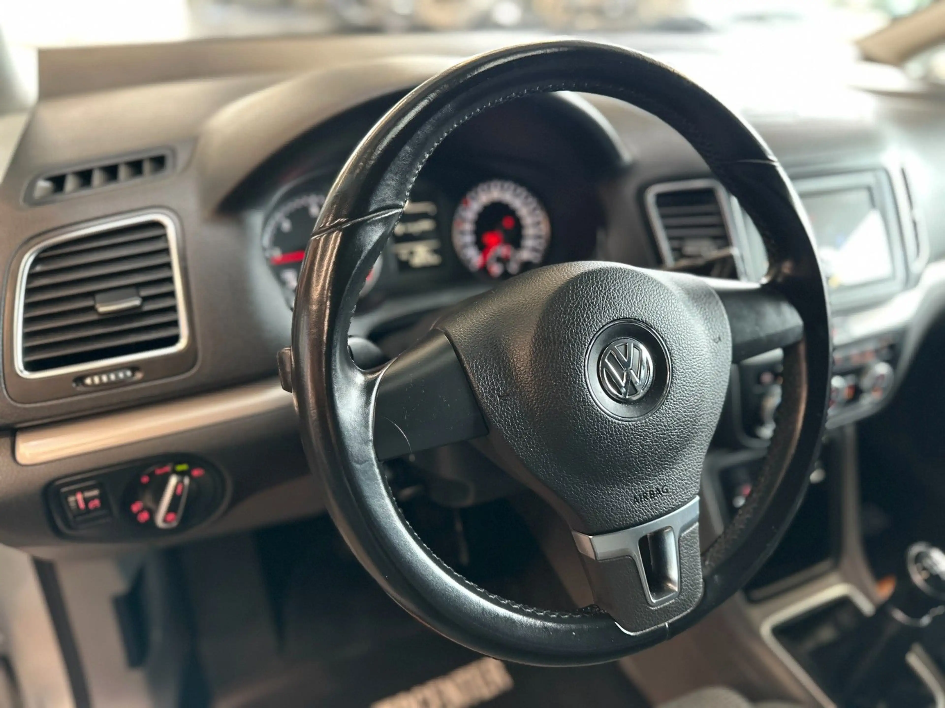 Volkswagen Sharan *TÜV/SERVICE 06/28*3-ZONEN*AHK*KLIMA* — photo 12
