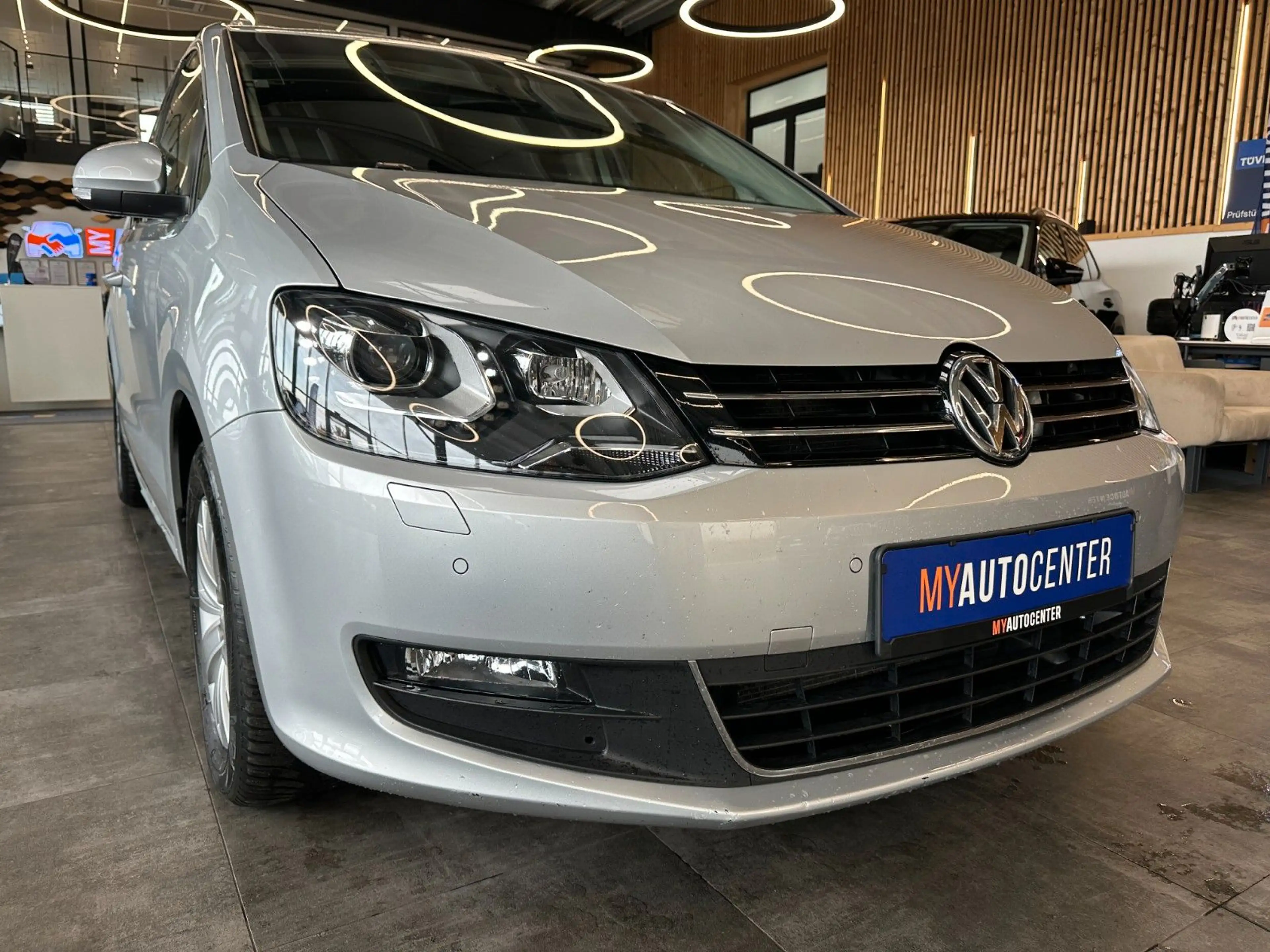 Volkswagen Sharan *TÜV/SERVICE 06/28*3-ZONEN*AHK*KLIMA* — photo 3