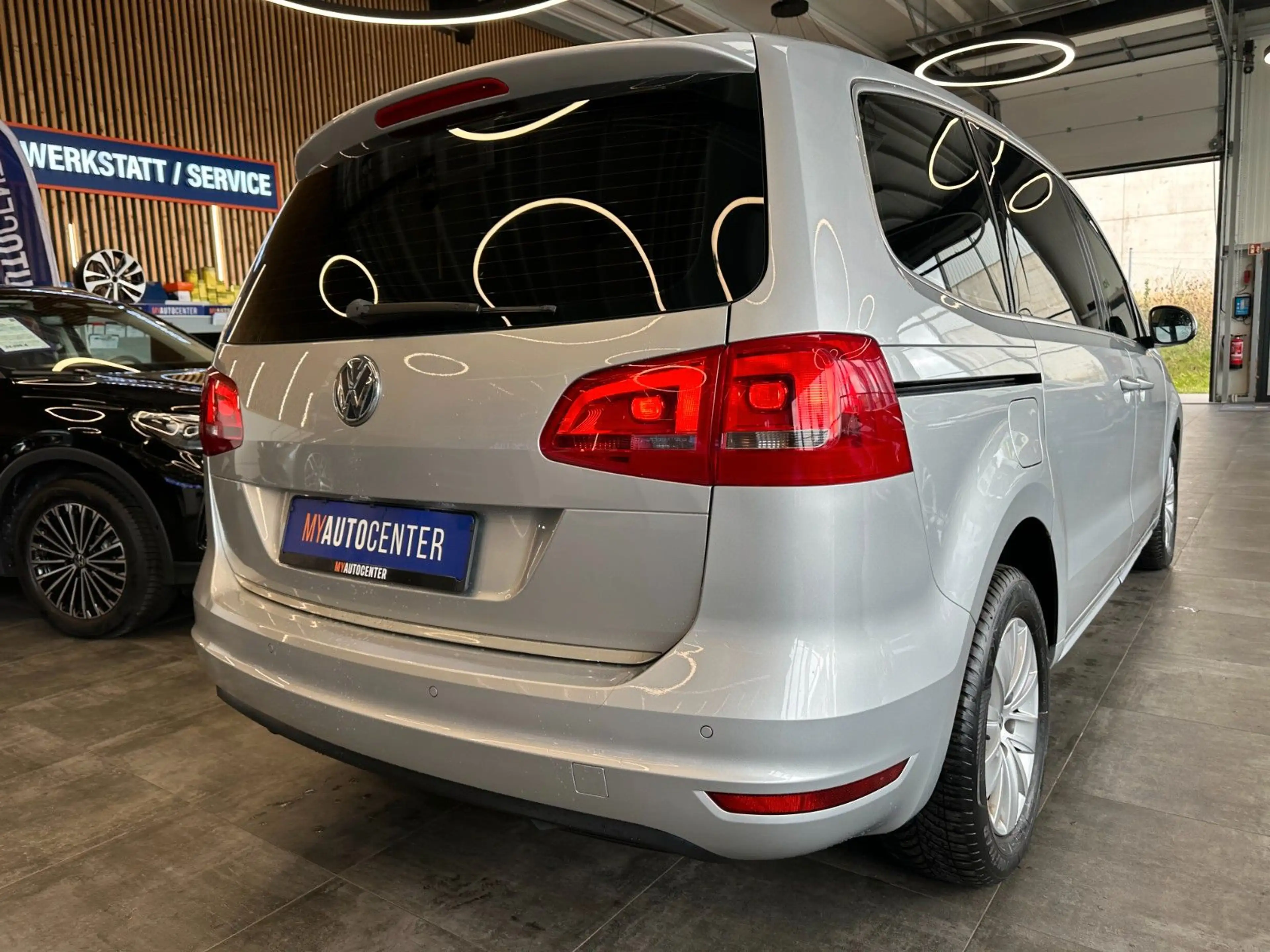 Volkswagen Sharan *TÜV/SERVICE 06/28*3-ZONEN*AHK*KLIMA* — photo 2