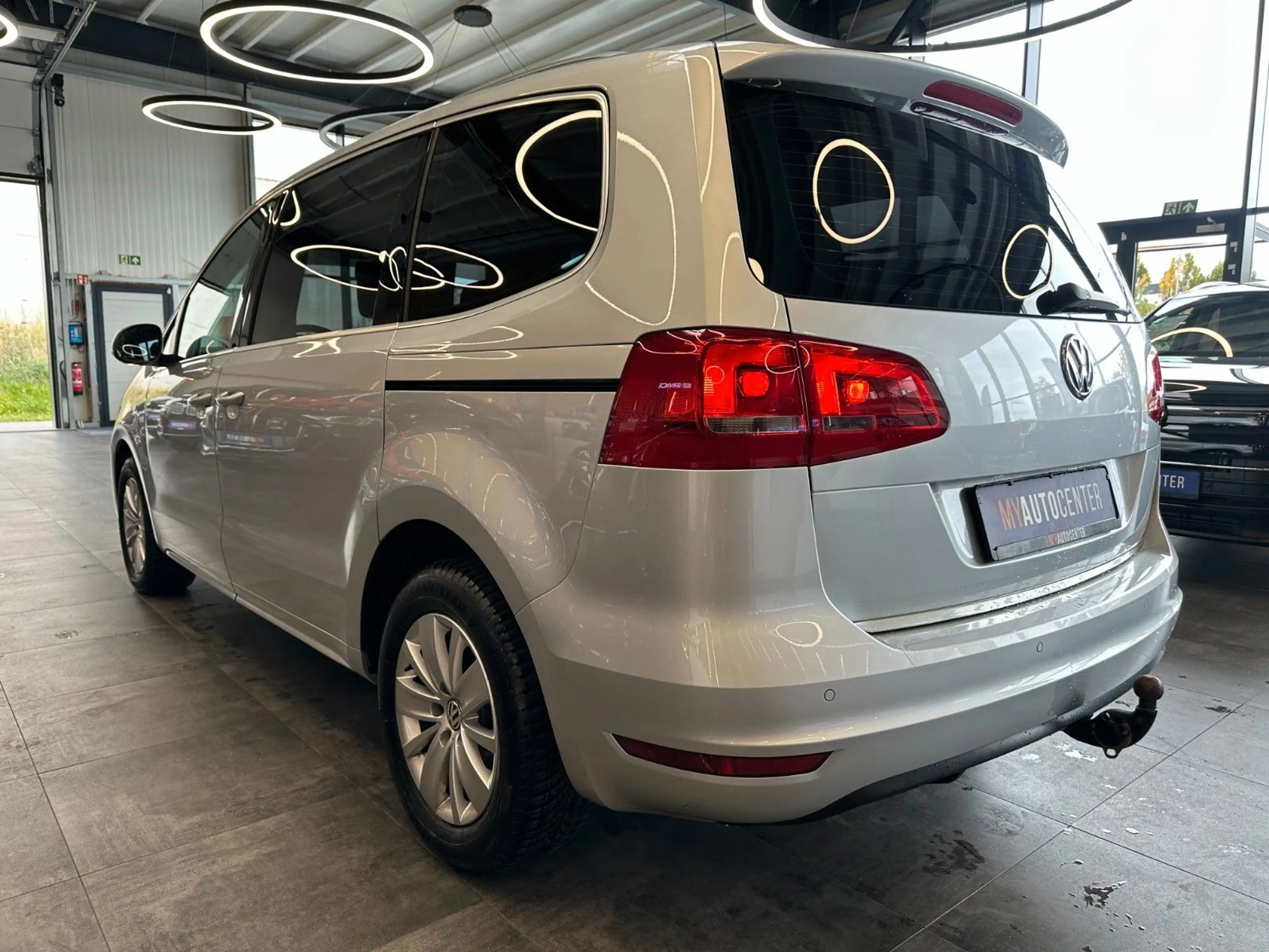 Volkswagen Sharan *TÜV/SERVICE 06/28*3-ZONEN*AHK*KLIMA* — photo 6