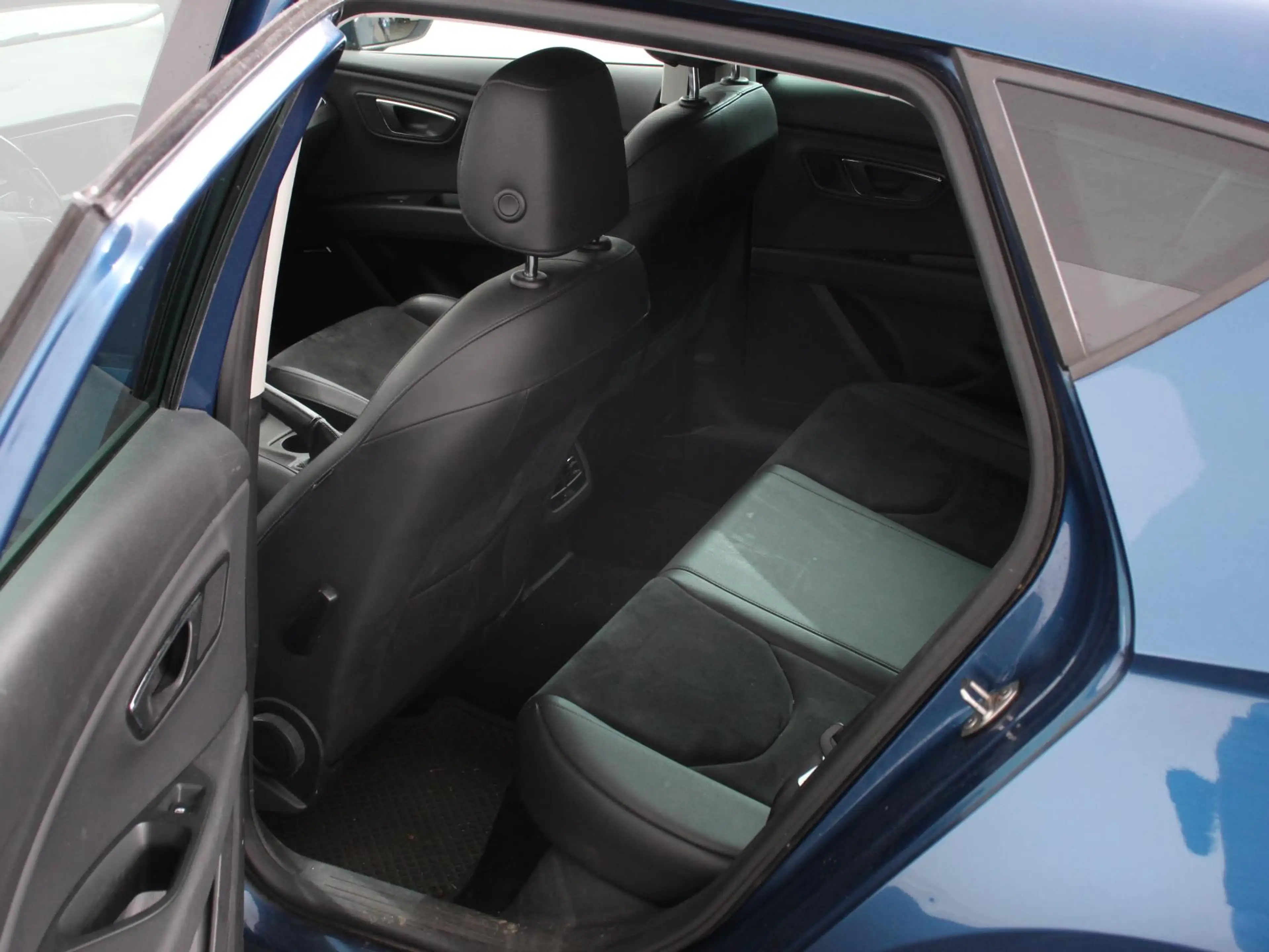 SEAT Leon 1.2 TSI Style Business Cruise control Airco Naviga — photo 13