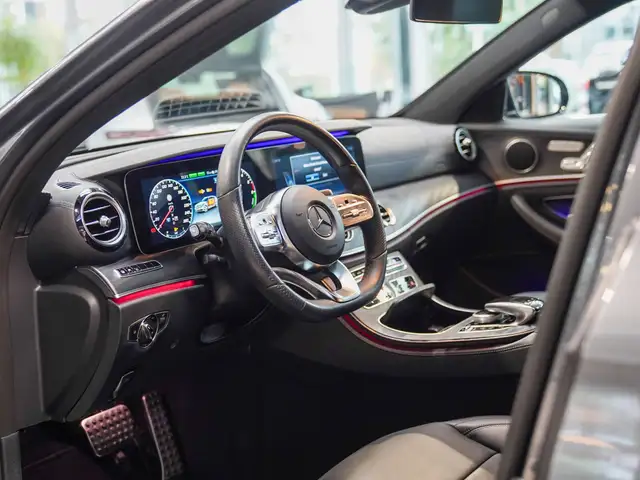 Mercedes-Benz E-Class view 15