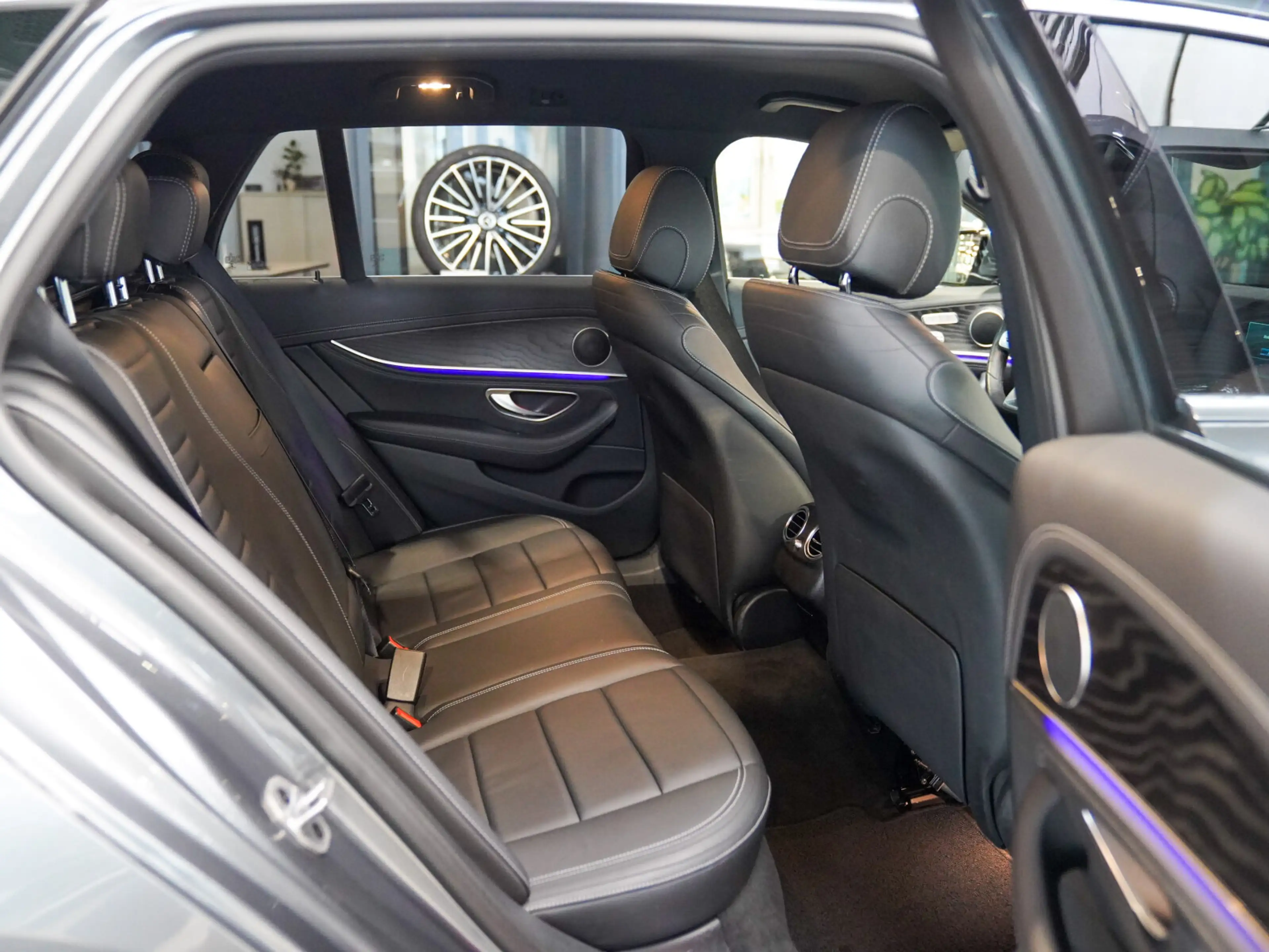 Mercedes-Benz E 300 E 300 de T AMG Line Nappa Memo Head-up Burmester — photo 13