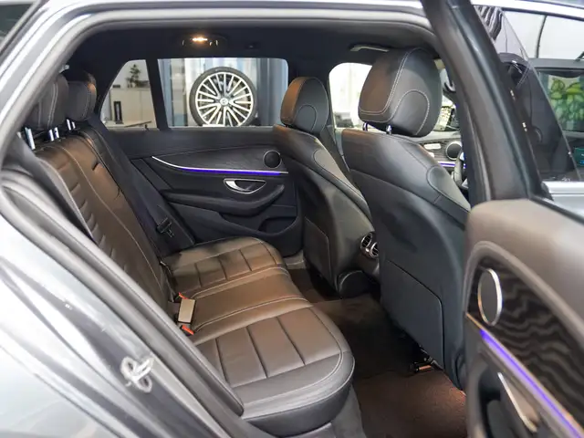 Mercedes-Benz E-Class view 13