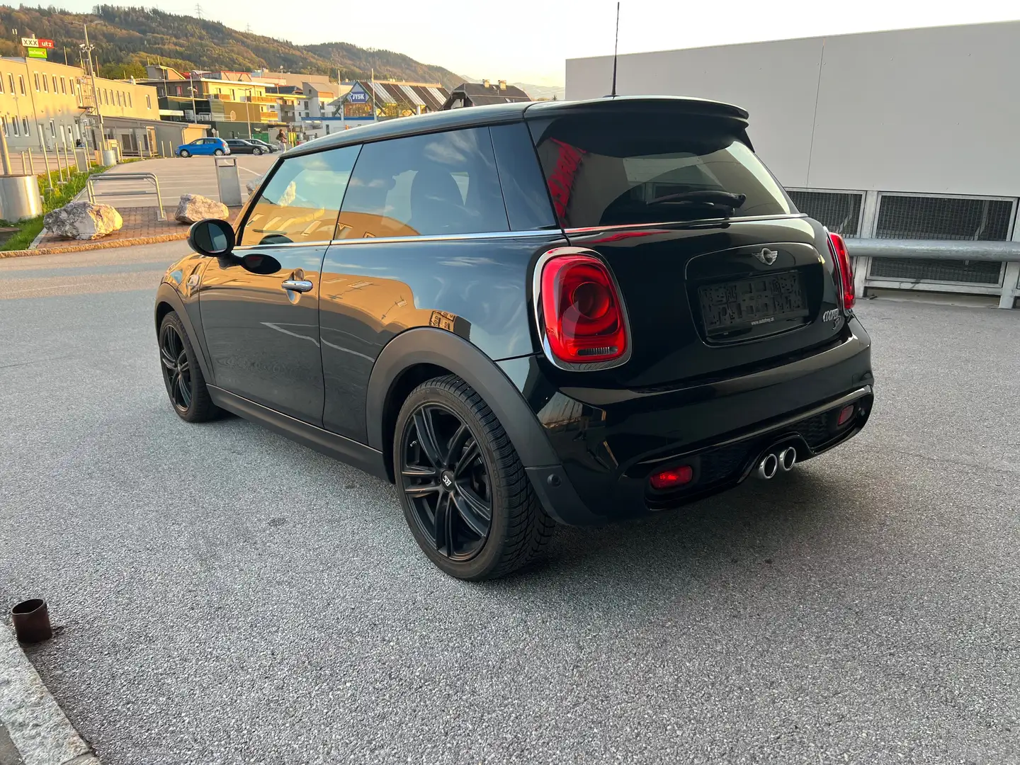 MINI Cooper SD MINI Cooper SD F56 B47 Sportwagen / Coupé Schwarz - 2