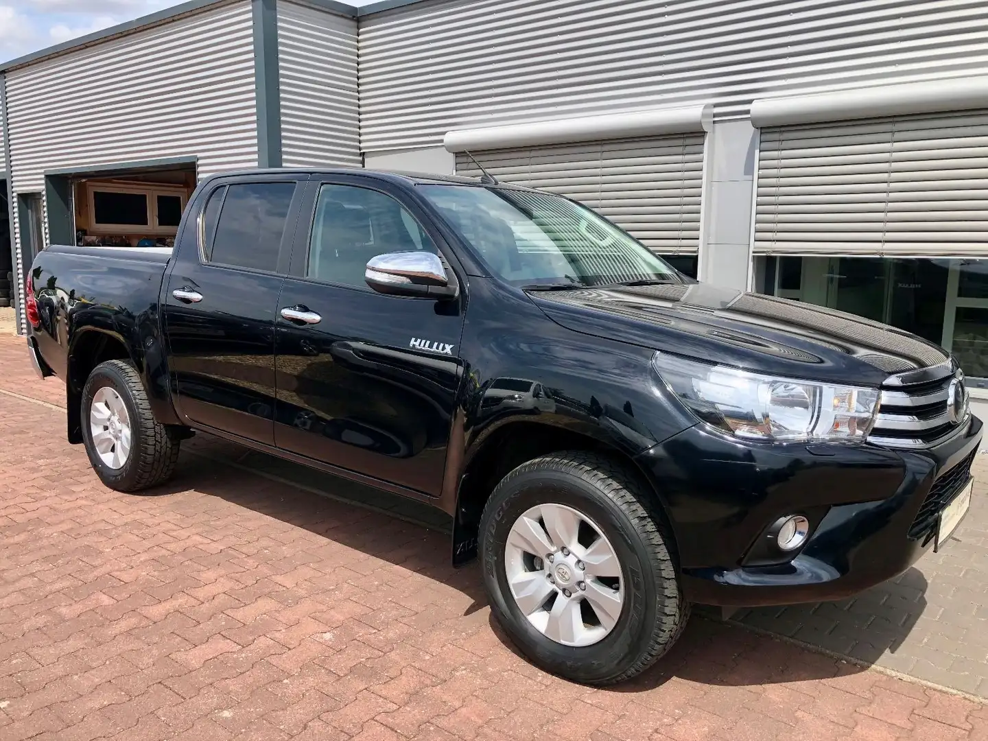 Toyota Hilux Double Cab Comfort 4x4/Navi/AHK/Top Roll Fekete - 1