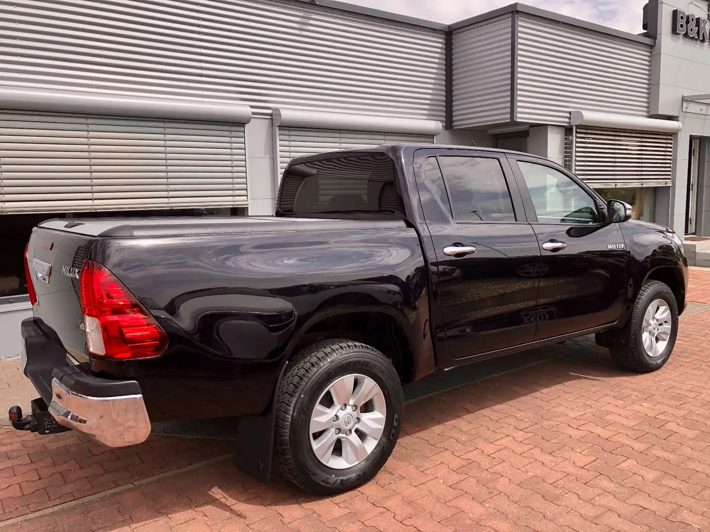 Toyota Hilux Double Cab Comfort 4x4/Navi/AHK/Top Roll Fekete - 2