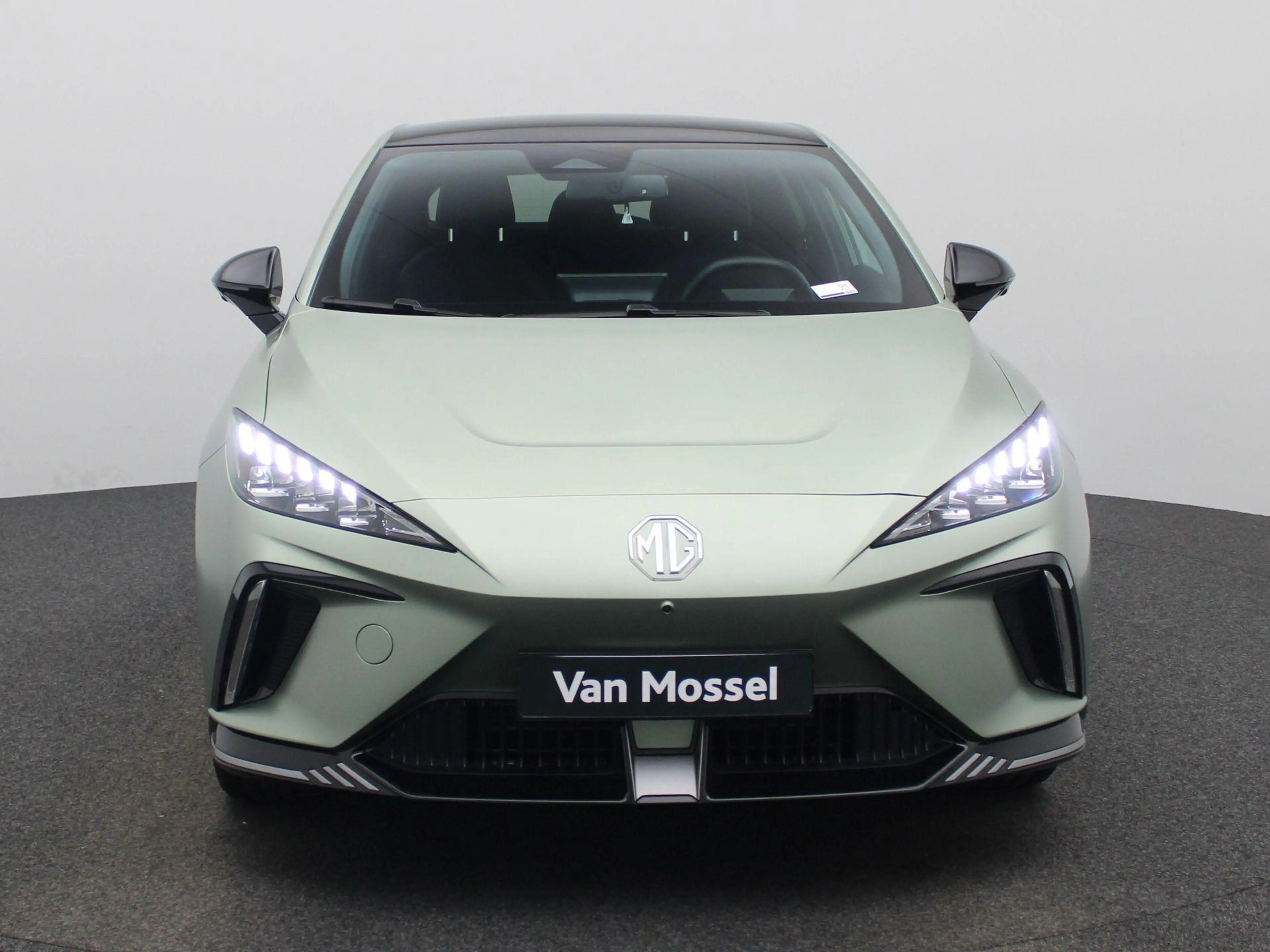 MG MG4 64 kWh Xpower SOH 98% — photo 3