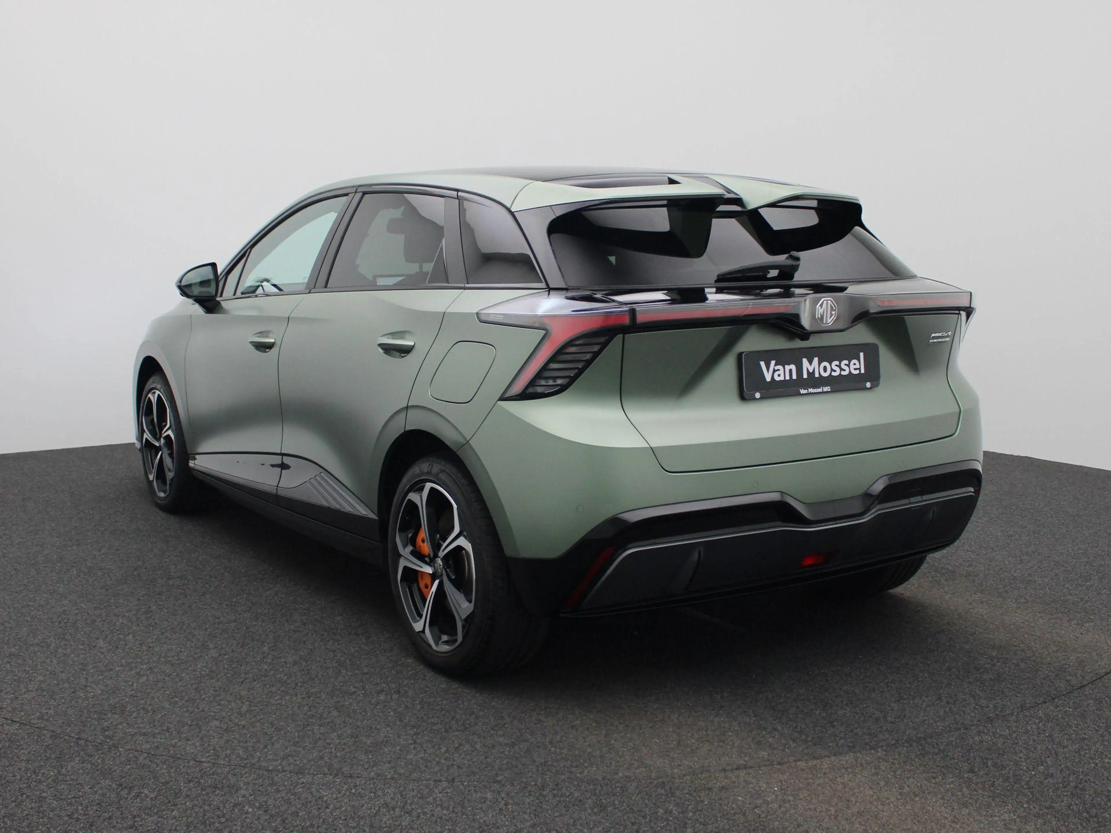 MG MG4 64 kWh Xpower SOH 98% — photo 2