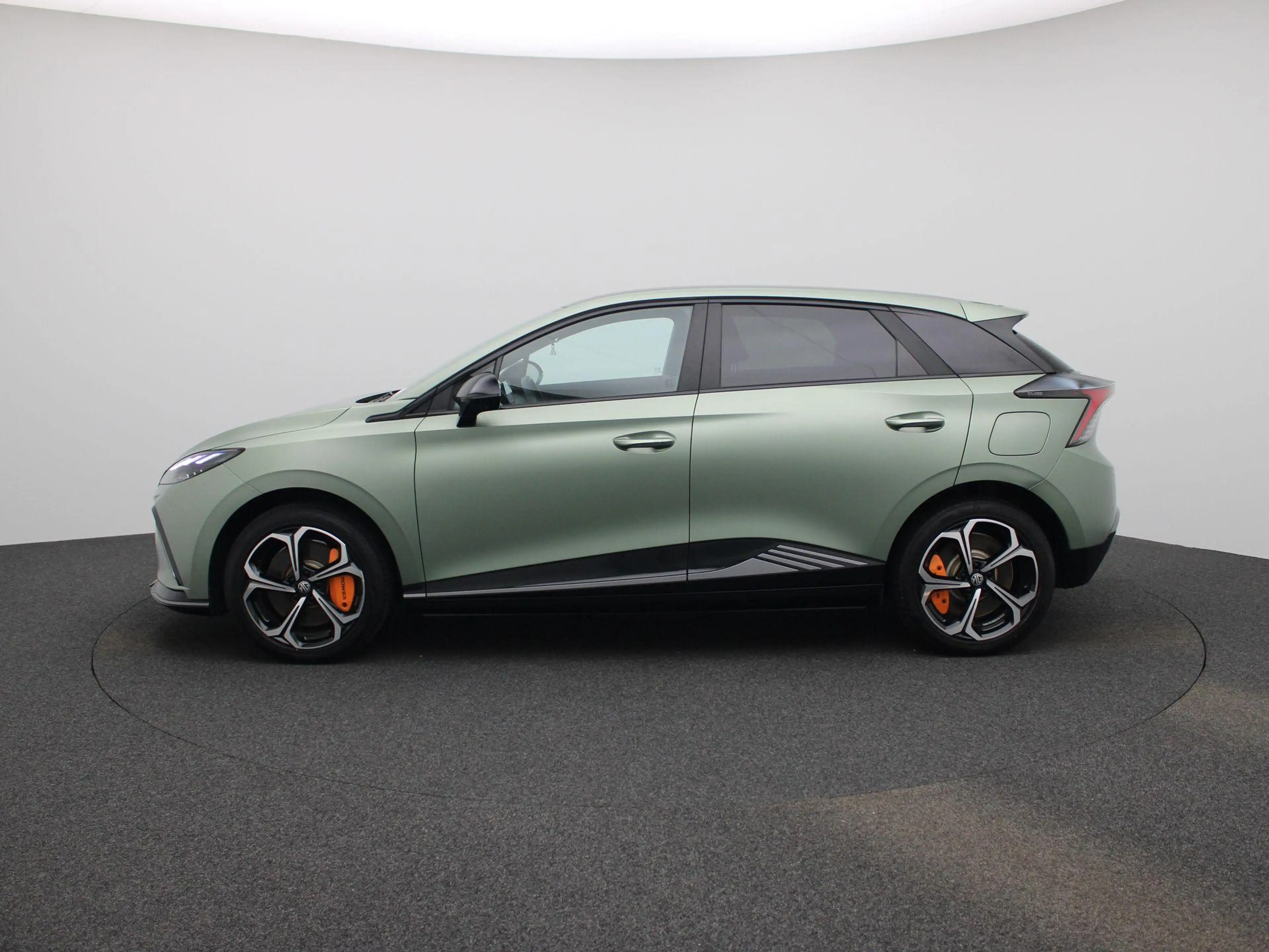 MG MG4 64 kWh Xpower SOH 98% — photo 4