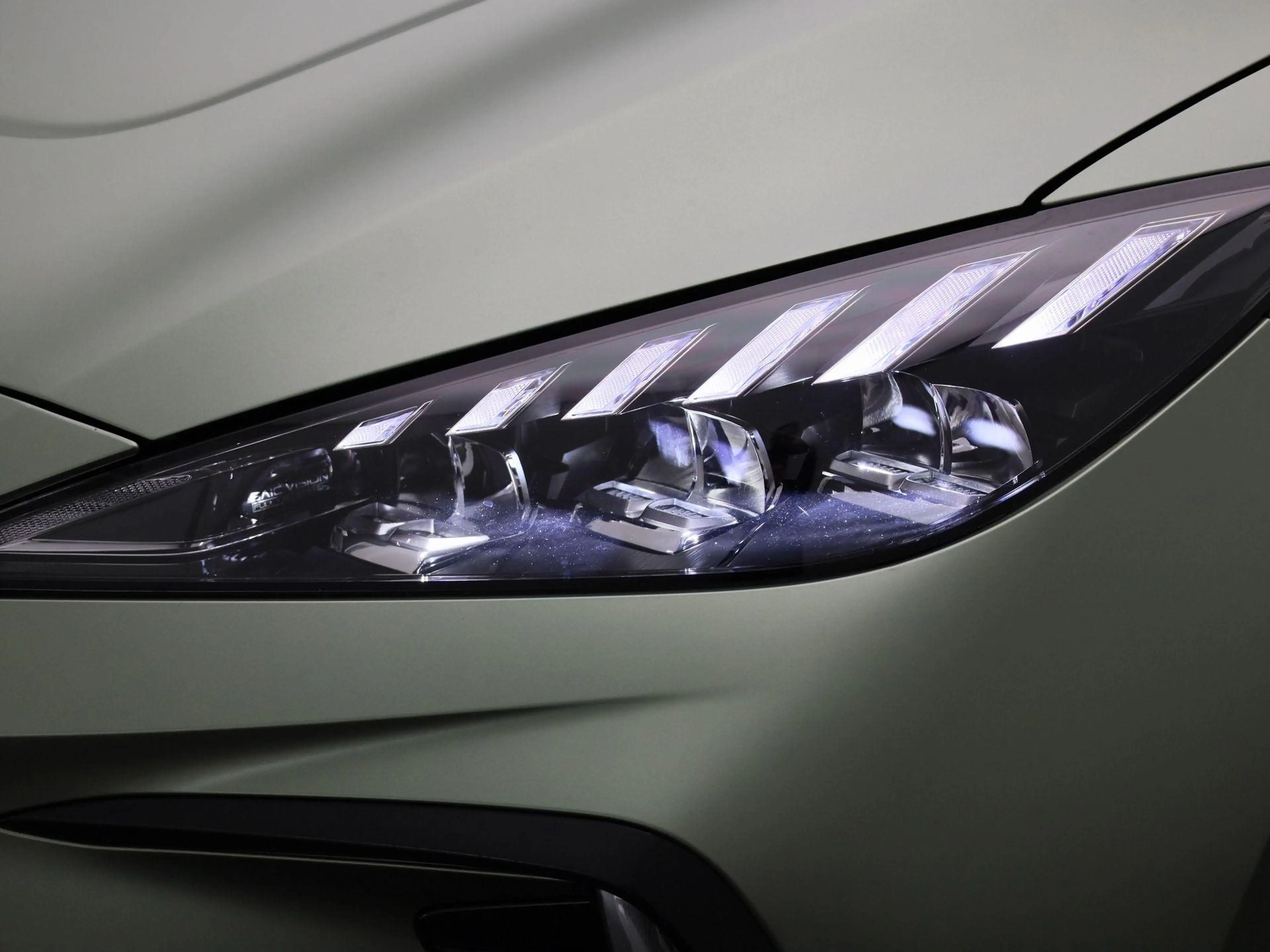 MG MG4 64 kWh Xpower SOH 98% — photo 15