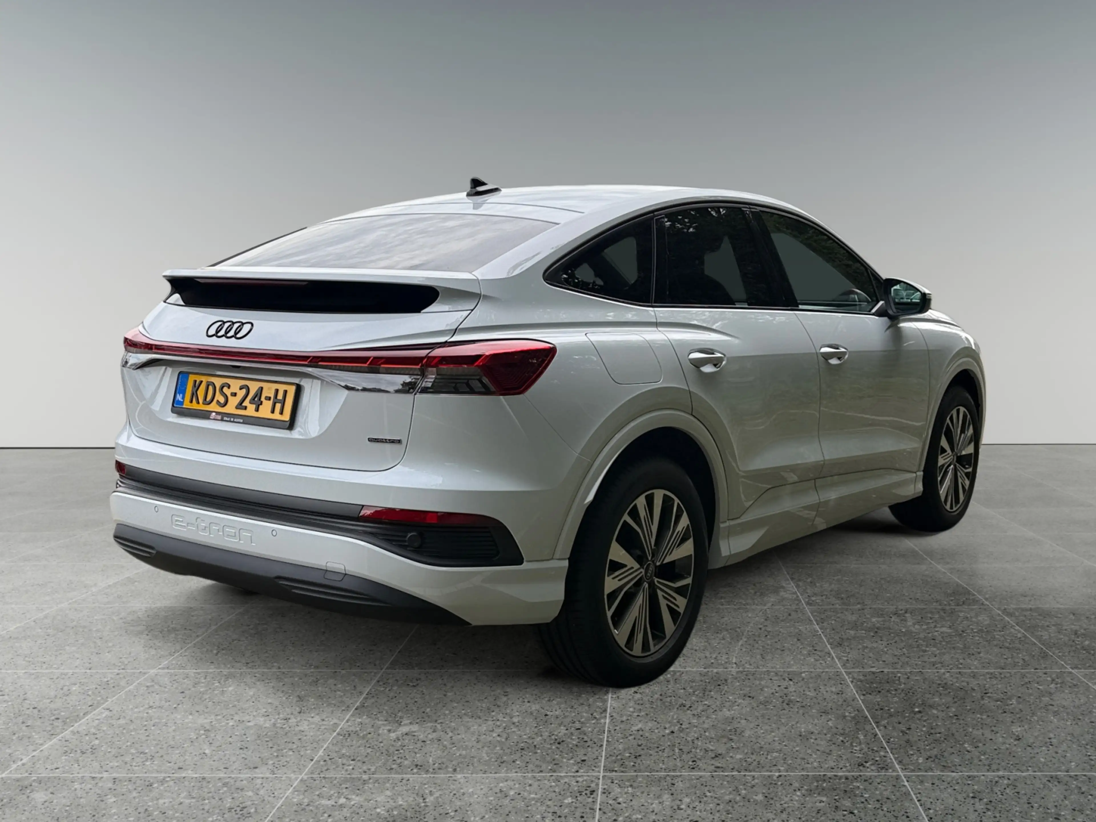 Audi Q4 e-tron Sportback 45 quattro Advanced edition 82 kWh Assis — photo 5