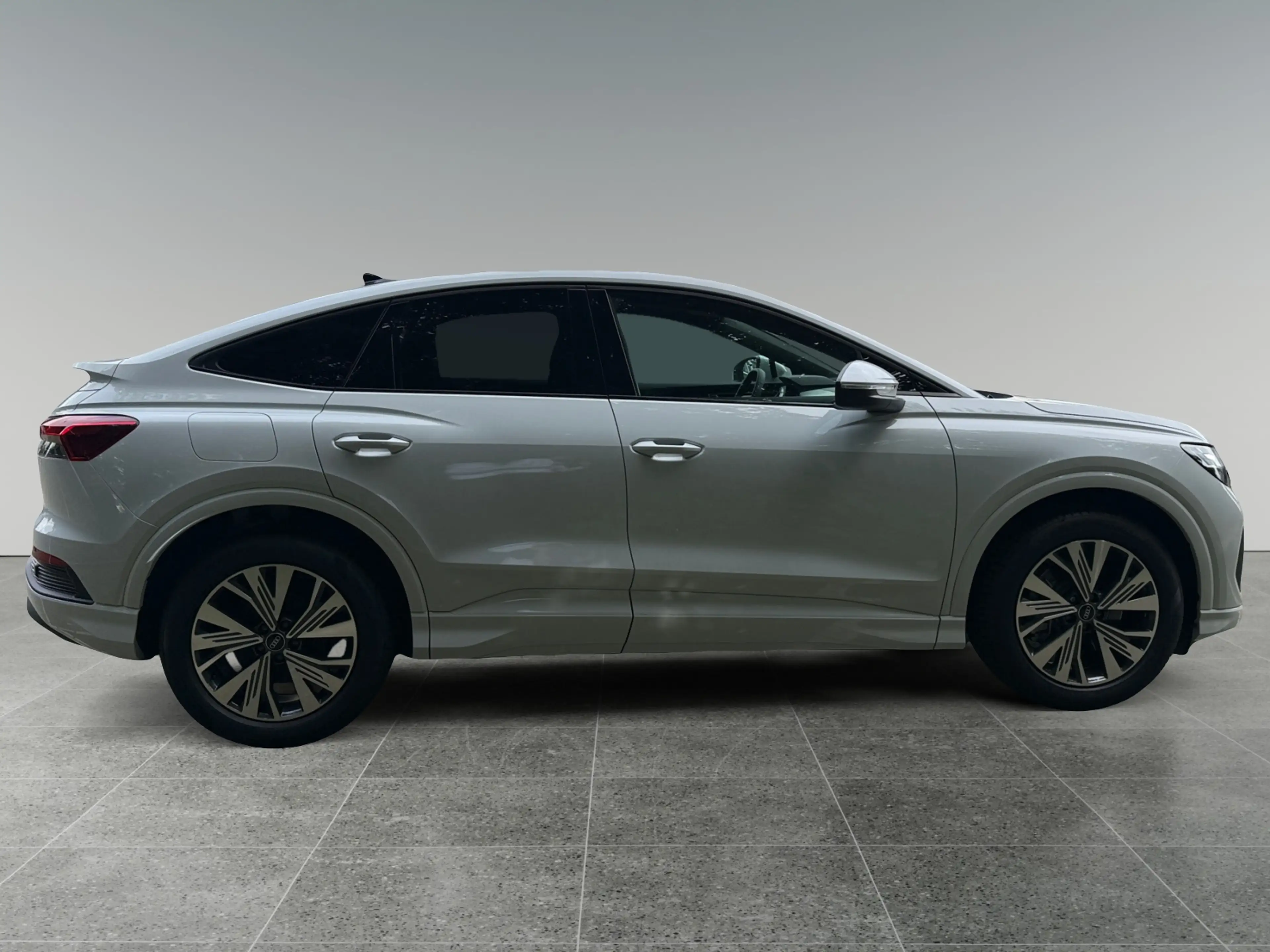 Audi Q4 e-tron Sportback 45 quattro Advanced edition 82 kWh Assis — photo 6