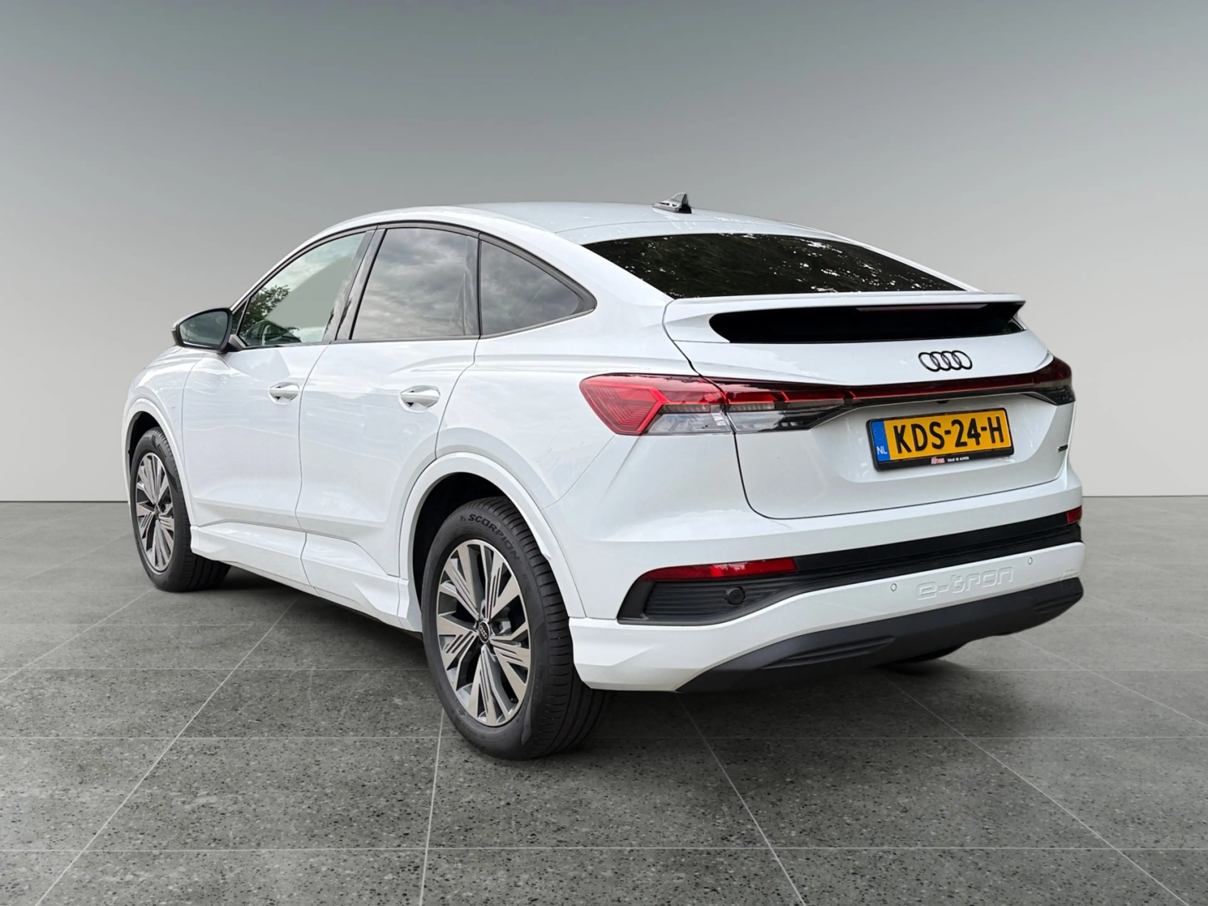 Audi Q4 e-tron Sportback 45 quattro Advanced edition 82 kWh Assis — photo 3