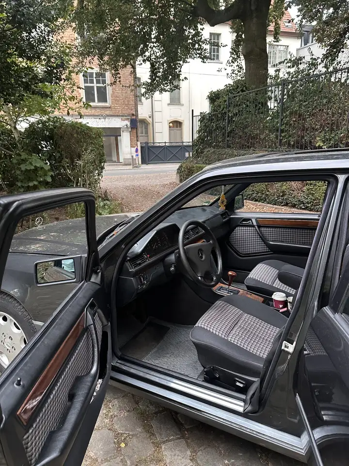 Mercedes-Benz 300 Sport, foto 12