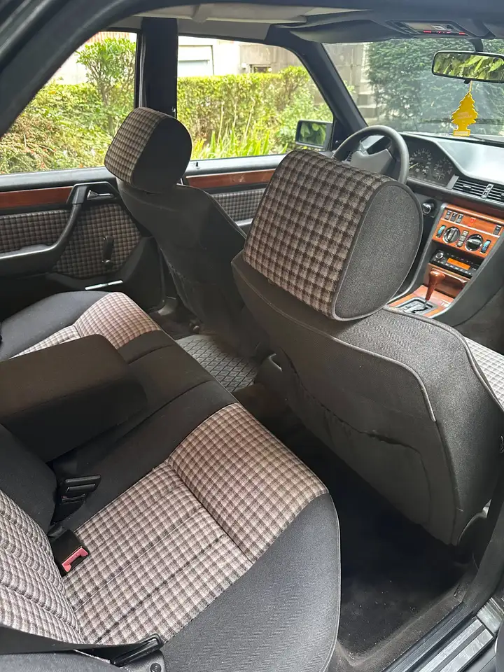 Mercedes-Benz 300 Sport, foto 6