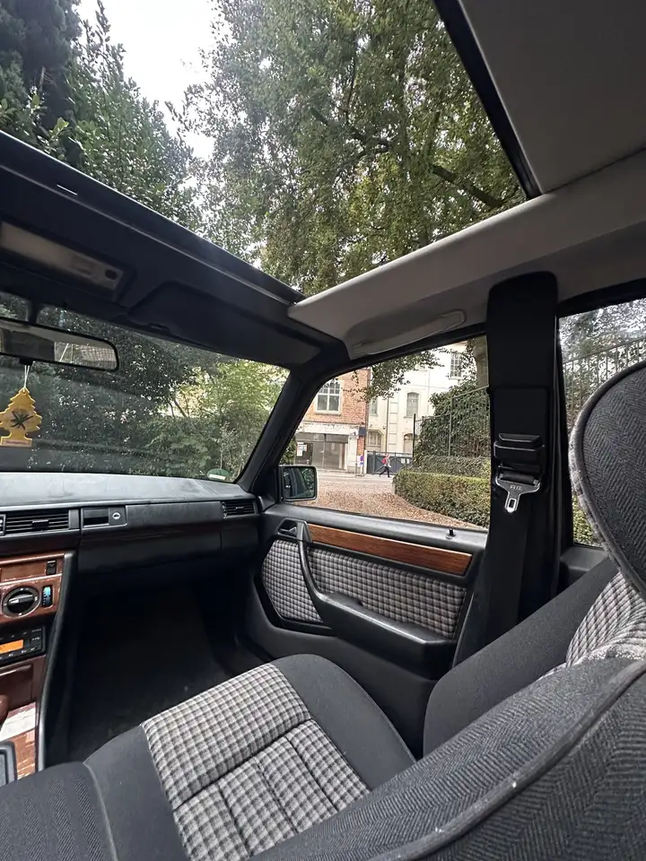 Mercedes-Benz 300 Sport, foto 11