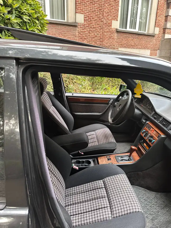 Mercedes-Benz 300 Sport, foto 5