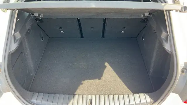 BMW 1 Series view 14