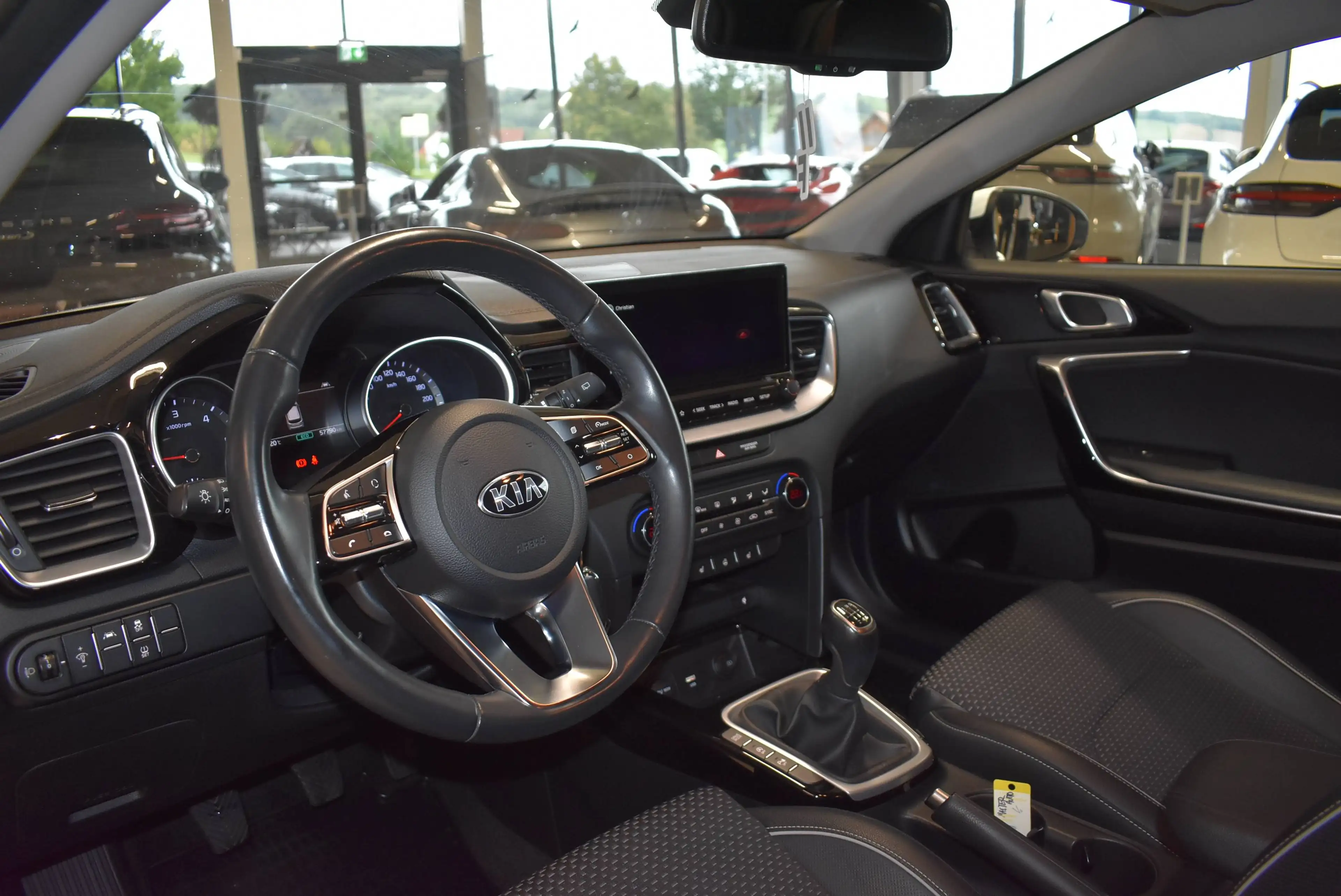 Kia Ceed SW / cee'd SW Gold 1,6 CRDI 48V — photo 17