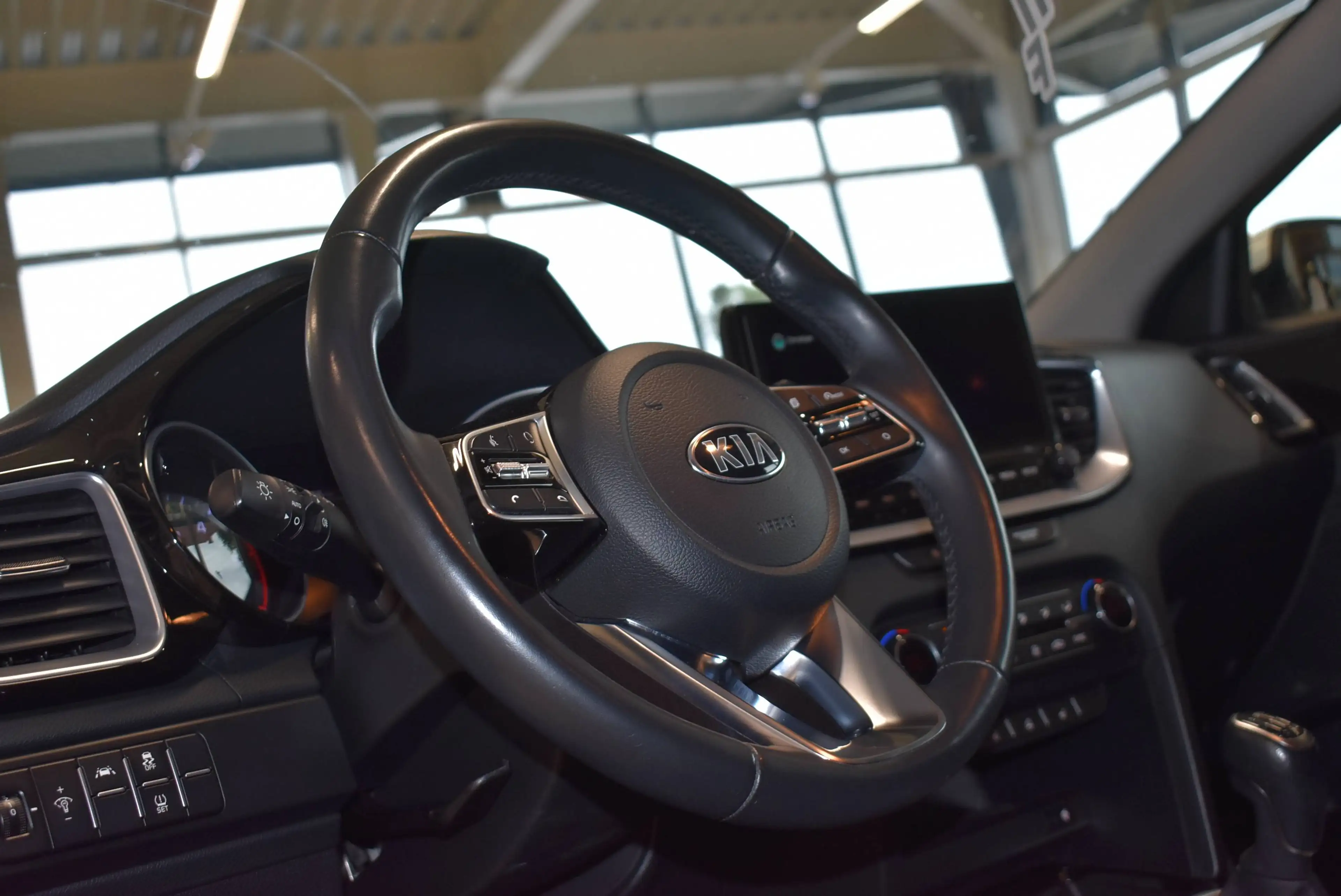 Kia Ceed SW / cee'd SW Gold 1,6 CRDI 48V — photo 18