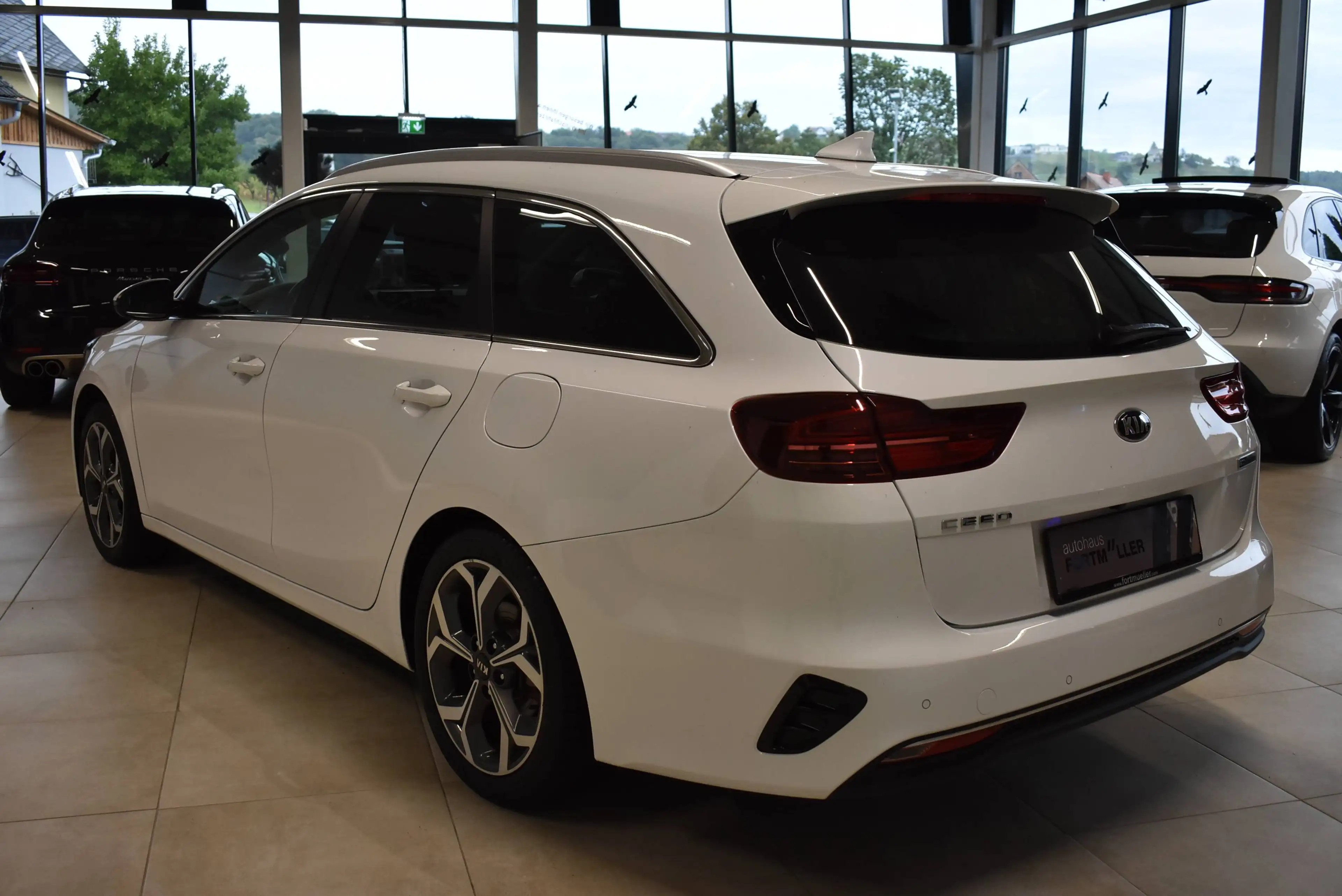 Kia Ceed SW / cee'd SW Gold 1,6 CRDI 48V — photo 11