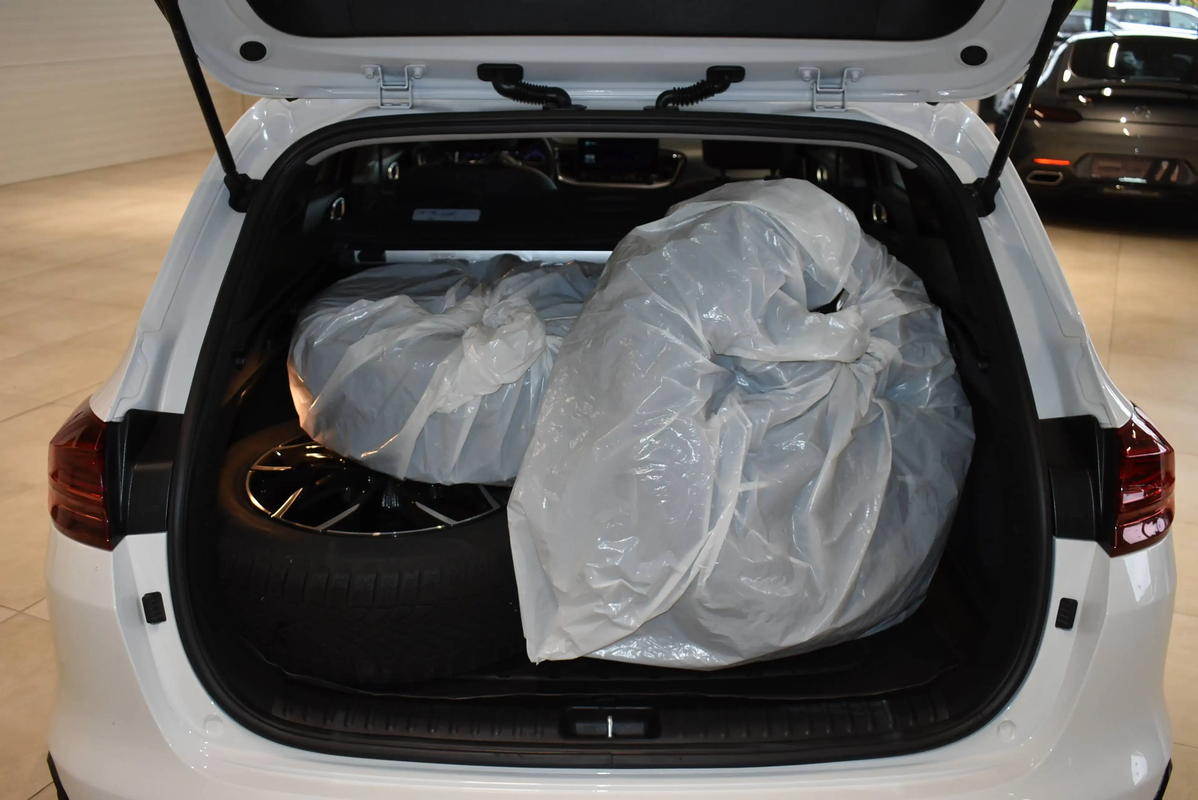 Kia Ceed SW / cee'd SW Gold 1,6 CRDI 48V — photo 12