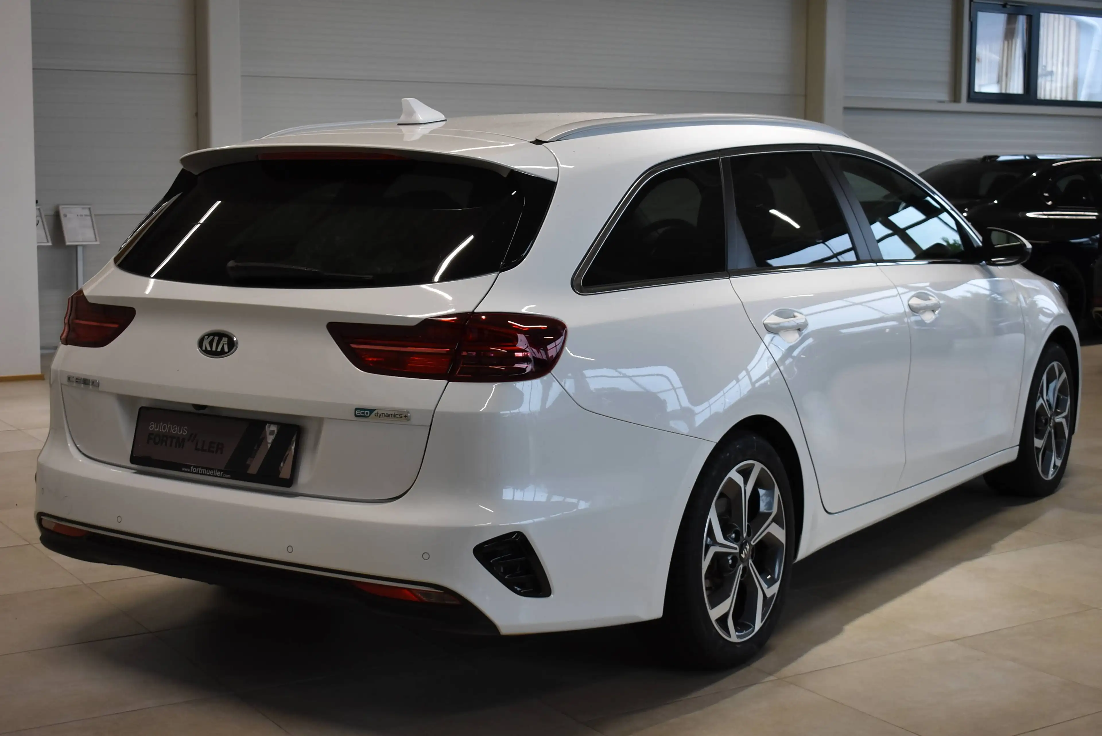 Kia Ceed SW / cee'd SW Gold 1,6 CRDI 48V — photo 9