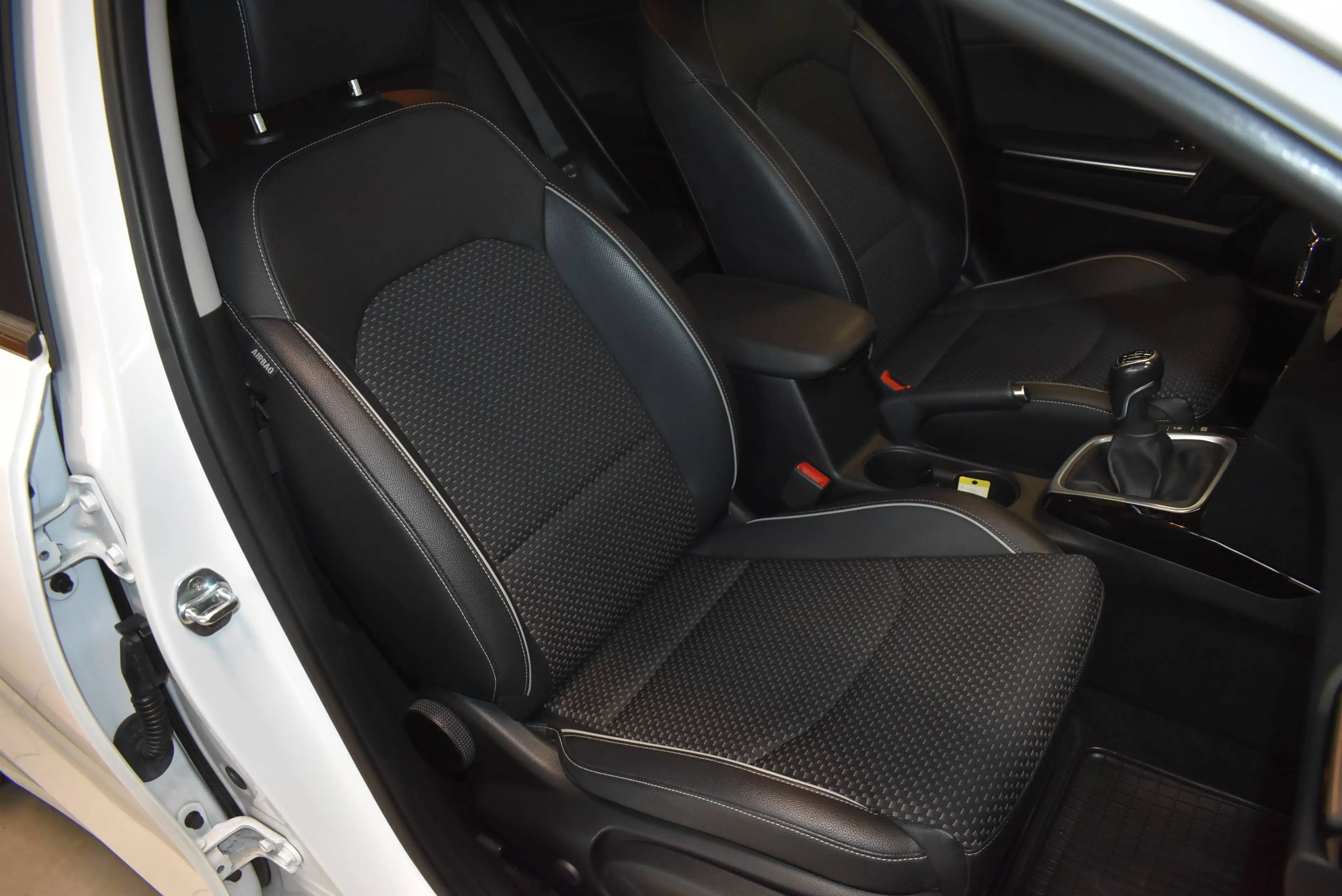 Kia Ceed SW / cee'd SW Gold 1,6 CRDI 48V — photo 22
